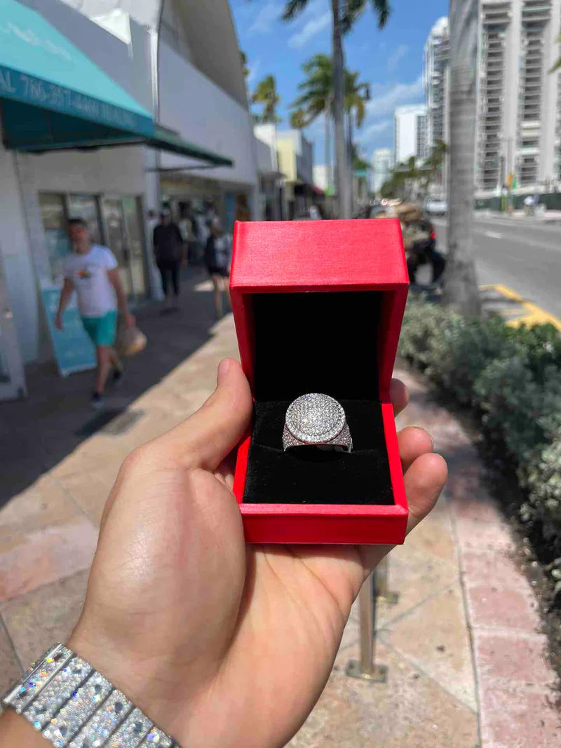 Discover the Elegance of Crown Rings at RDP Miami Beach Jewelry