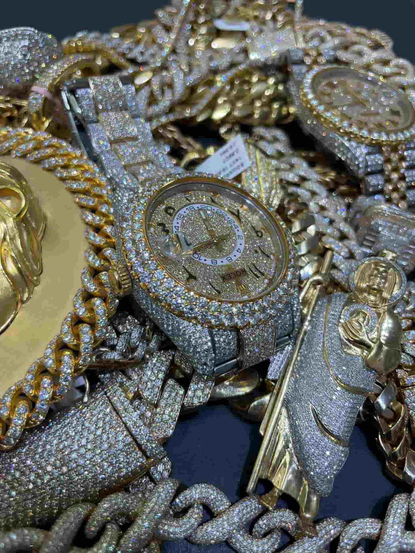 bust down sky dweller