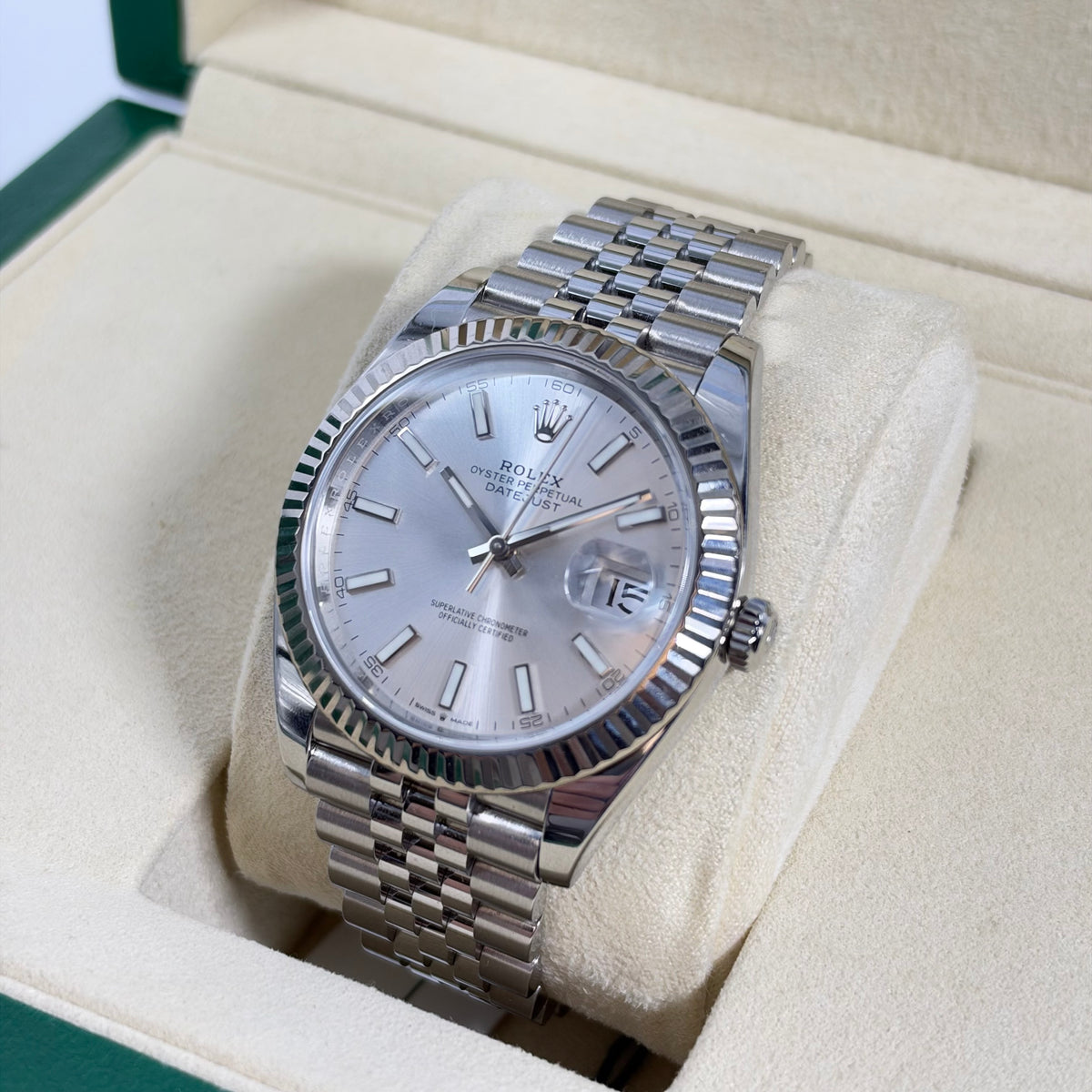 41MM ROLEX DATEJUST (REF.126334) JUBILEE BRACELET / SILVER DIAL / FLUTED BEZEL