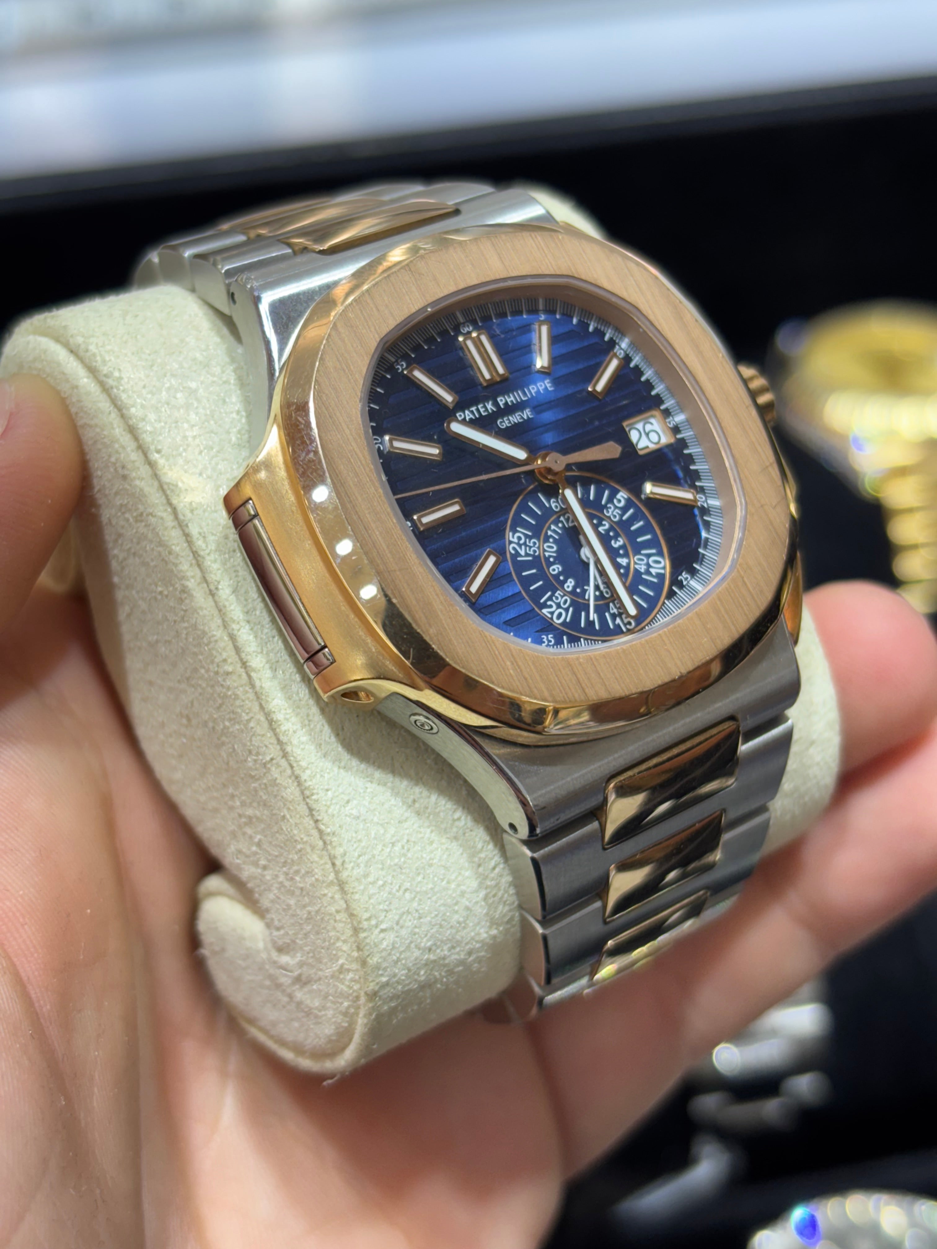 PATEK PHILIPPE 5980/1AR-001 | STEEL & 18KT ROSE GOLD | ORIGINAL MOVEMENT