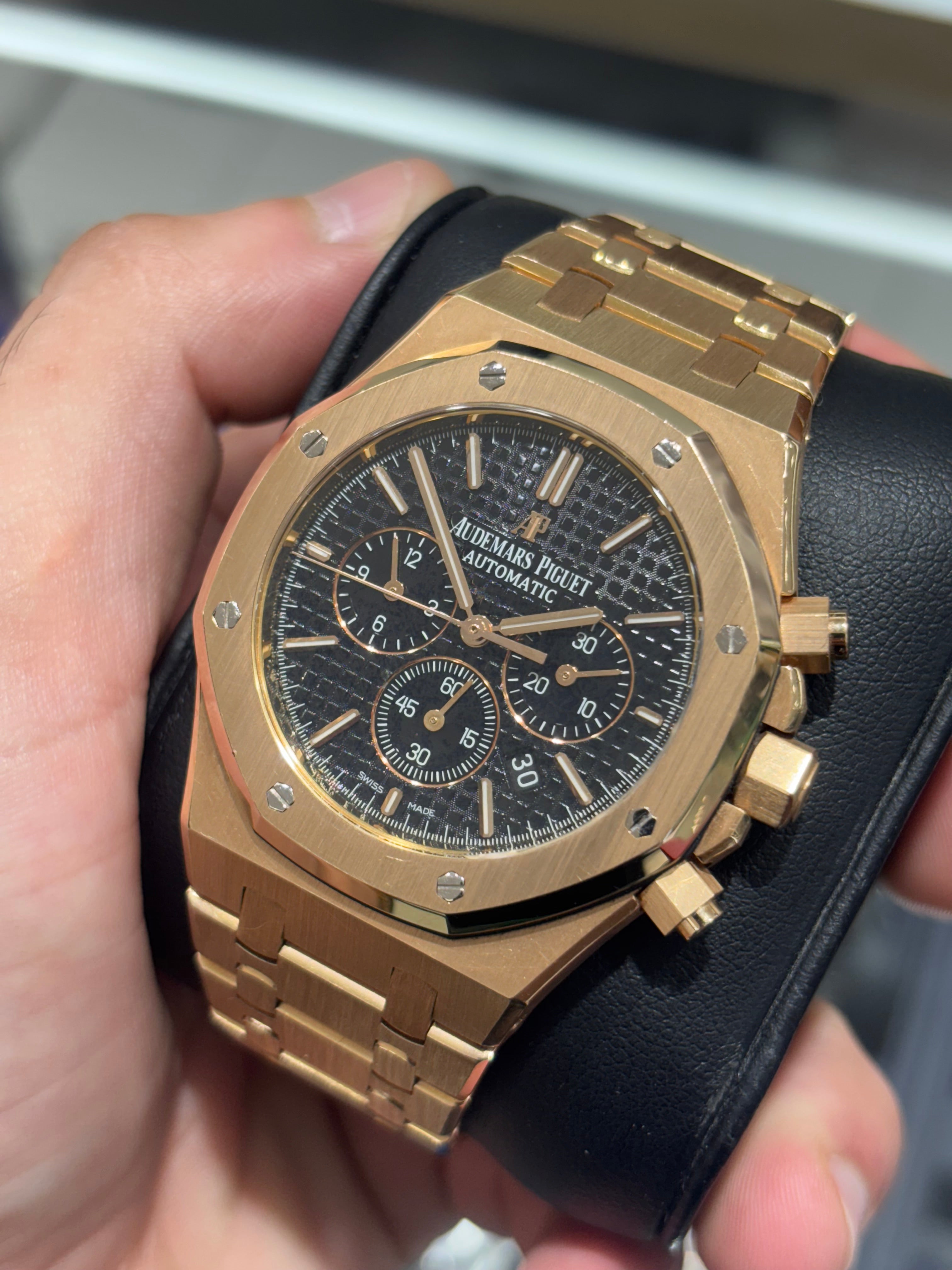 AUDEMARS PIGUET ROYAL OAK 42MM | 18KT ROSE GOLD | BLACK CHRONOGRAPH DIAL