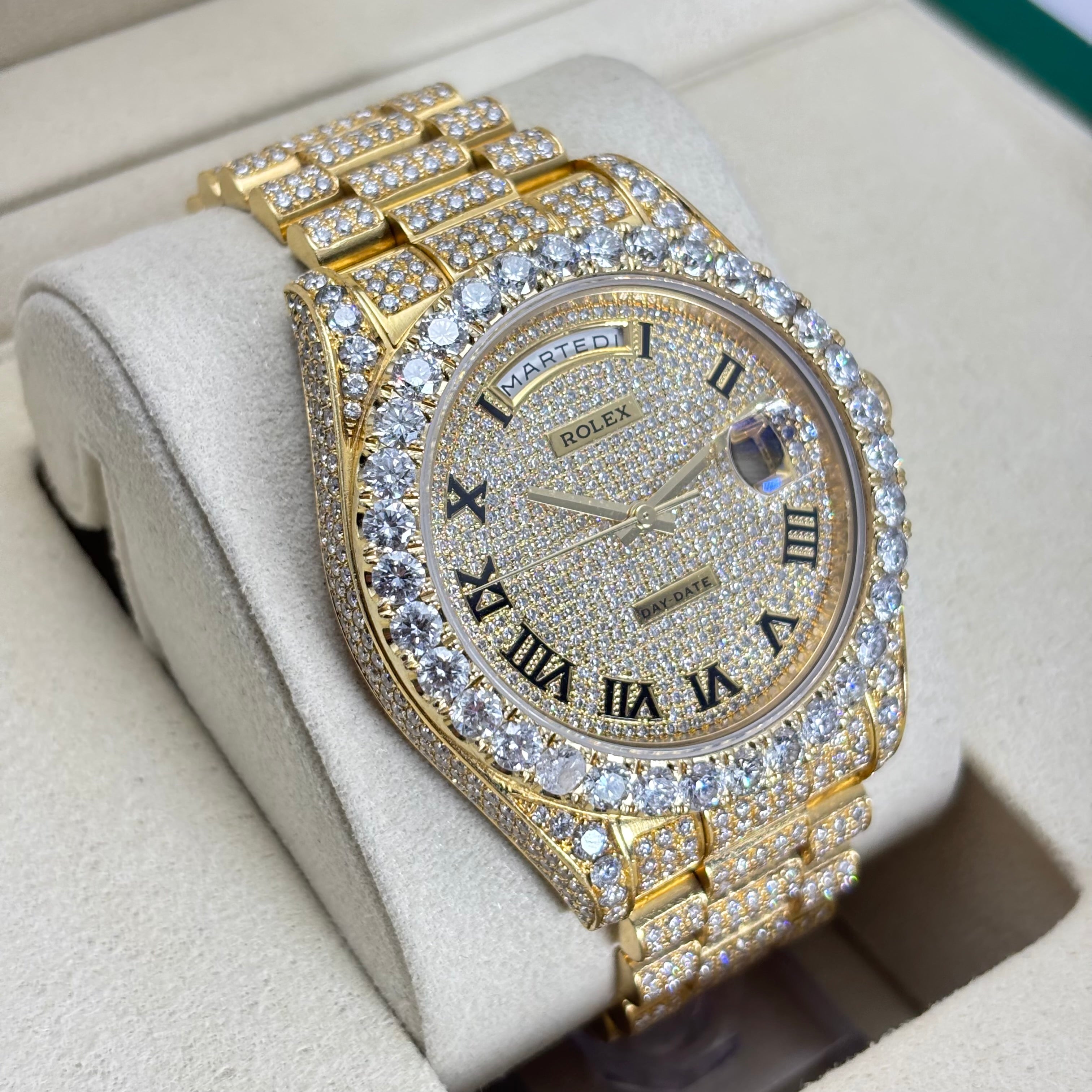 40MM ROLEX DAY-DATE Ref.228238 30CTW NATURAL DIAMOND BUSTDOWN