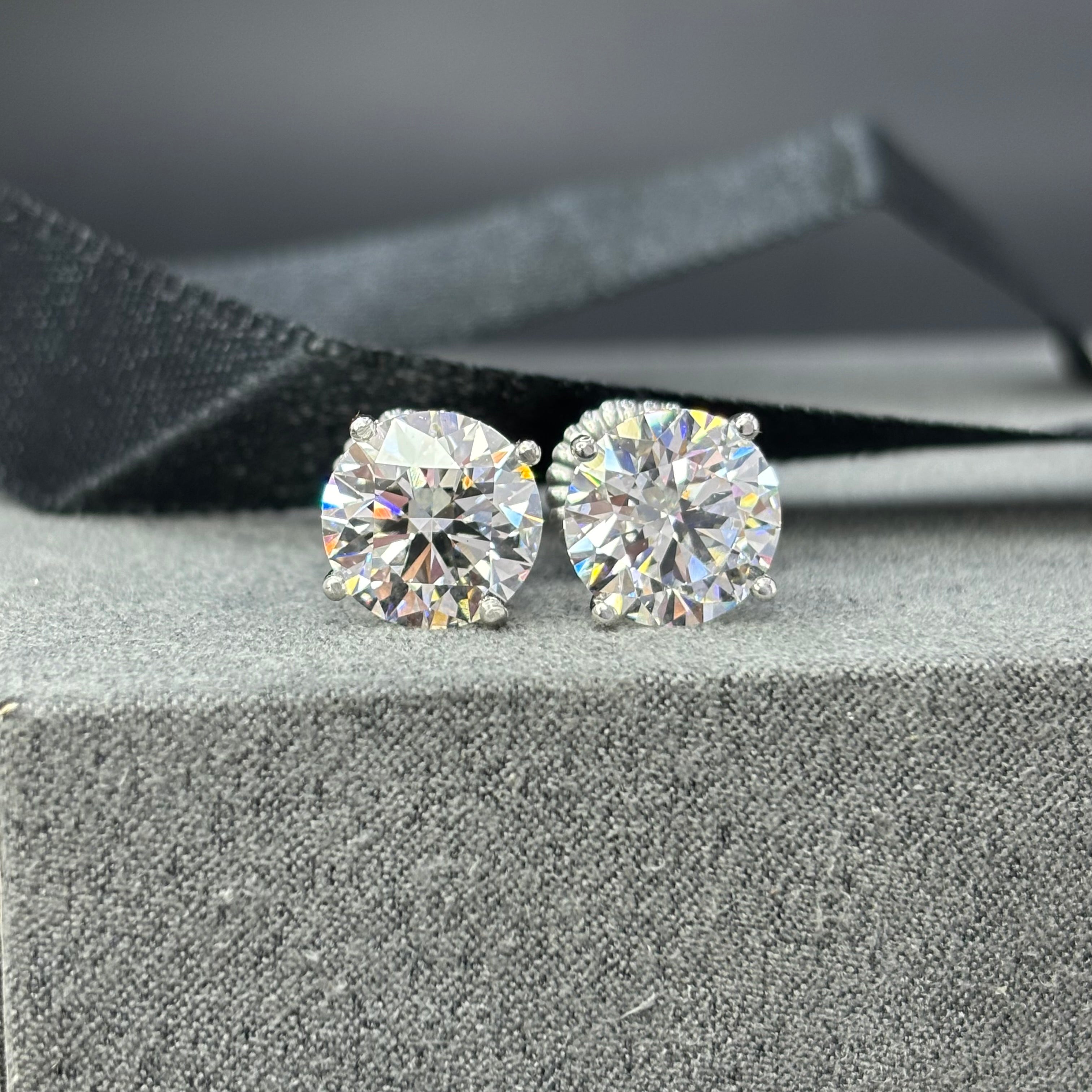 14K ROUND IGI CERTIFIED LAB DIAMOND EARRINGS VS1+