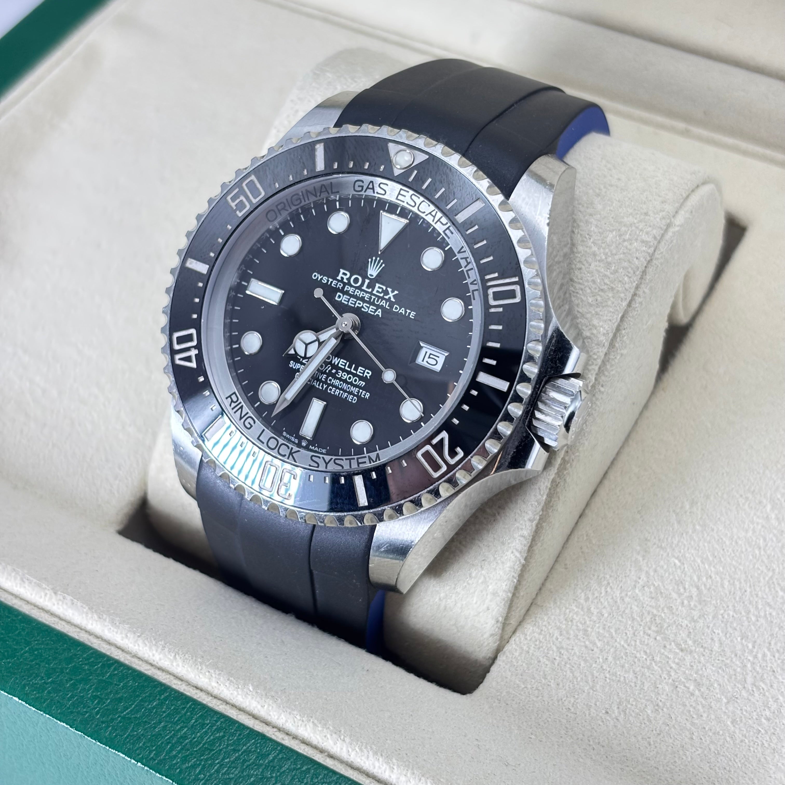Pre-owned 44MM ROLEX SEA-DWELLER (DEEP SEA)