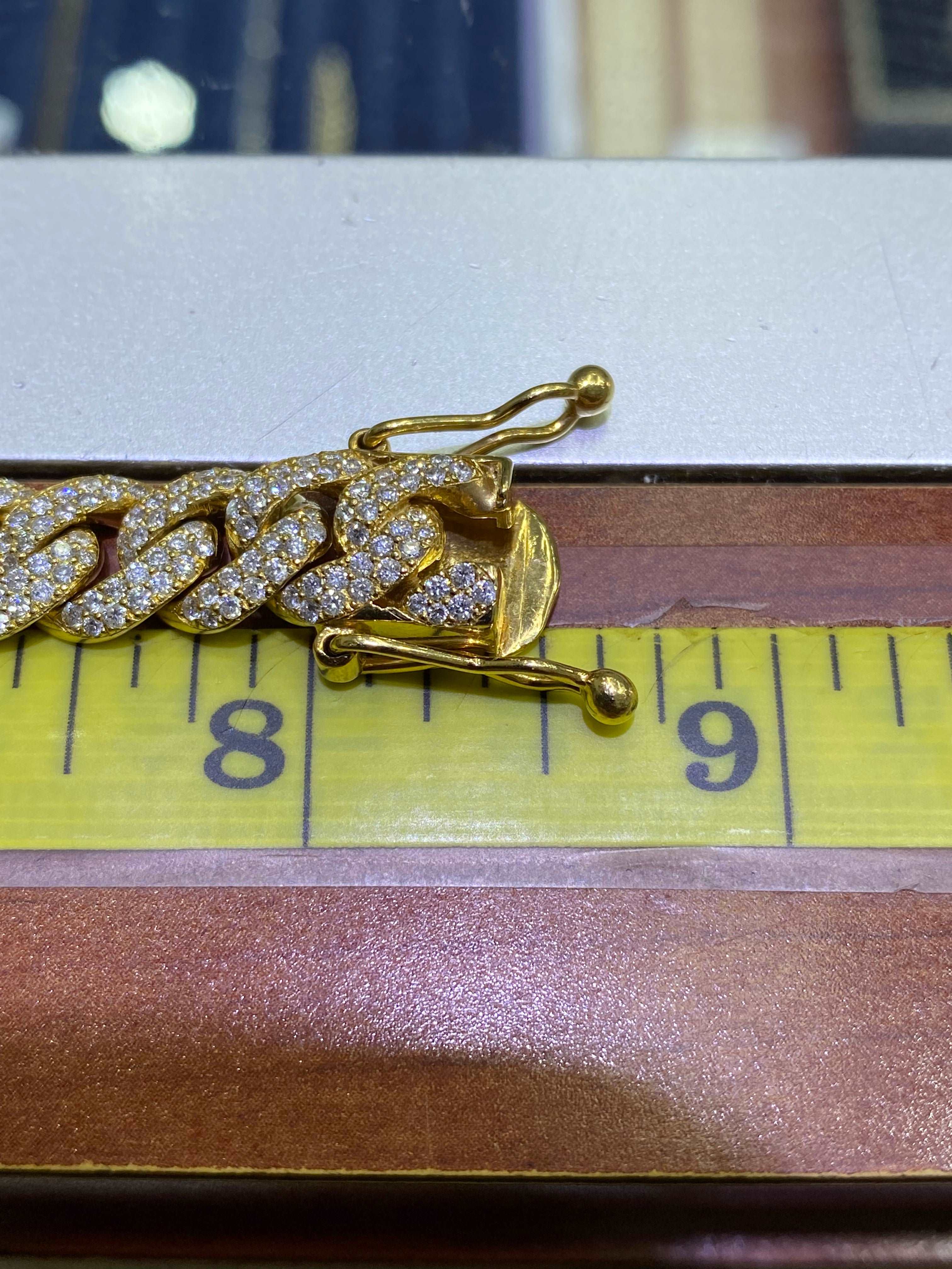 NATURAL DIAMOND BRACELET
