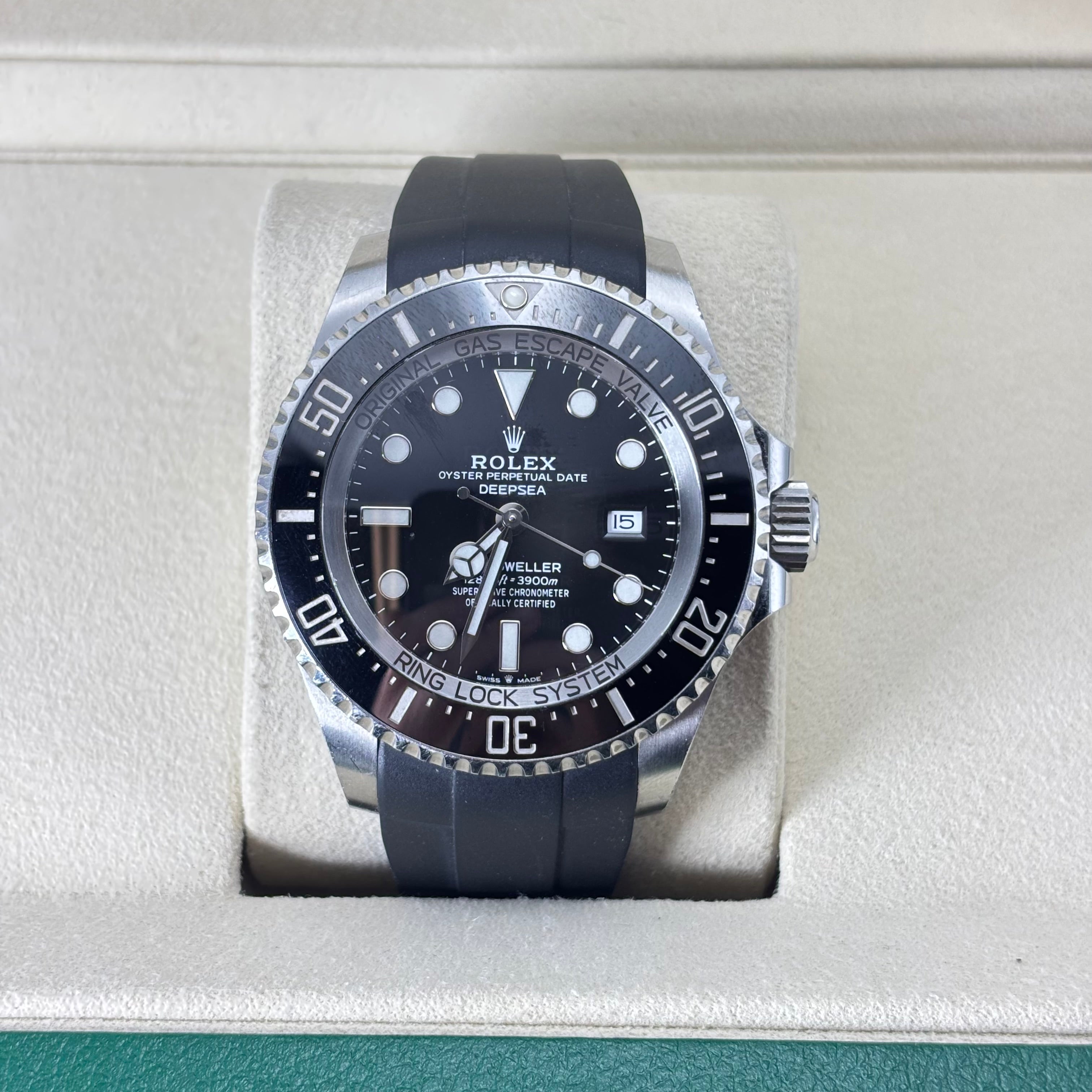 Pre-owned 44MM ROLEX SEA-DWELLER (DEEP SEA)
