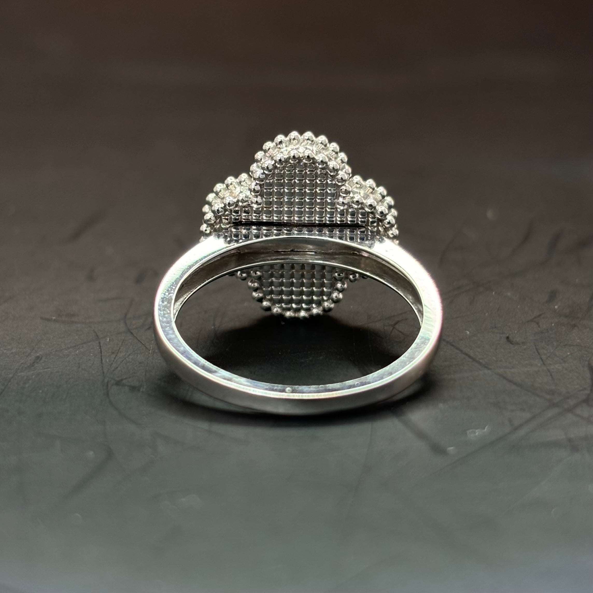 14k Mother of Pearl Clover White Gold Ring