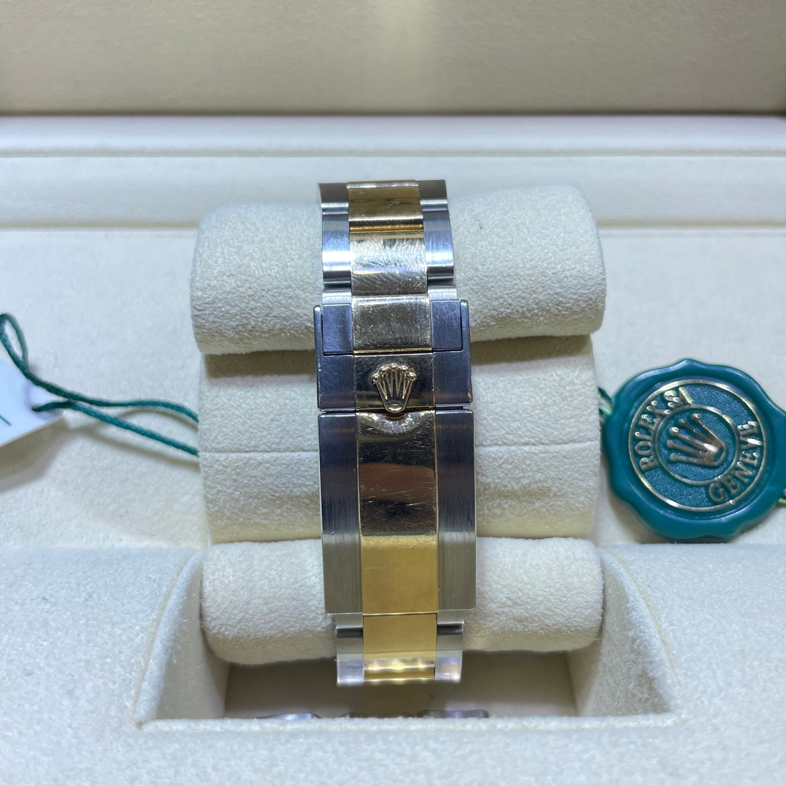 40mm Rolex Daytona Black Mother of Pearl Diamond Tahitian Dial | #116503