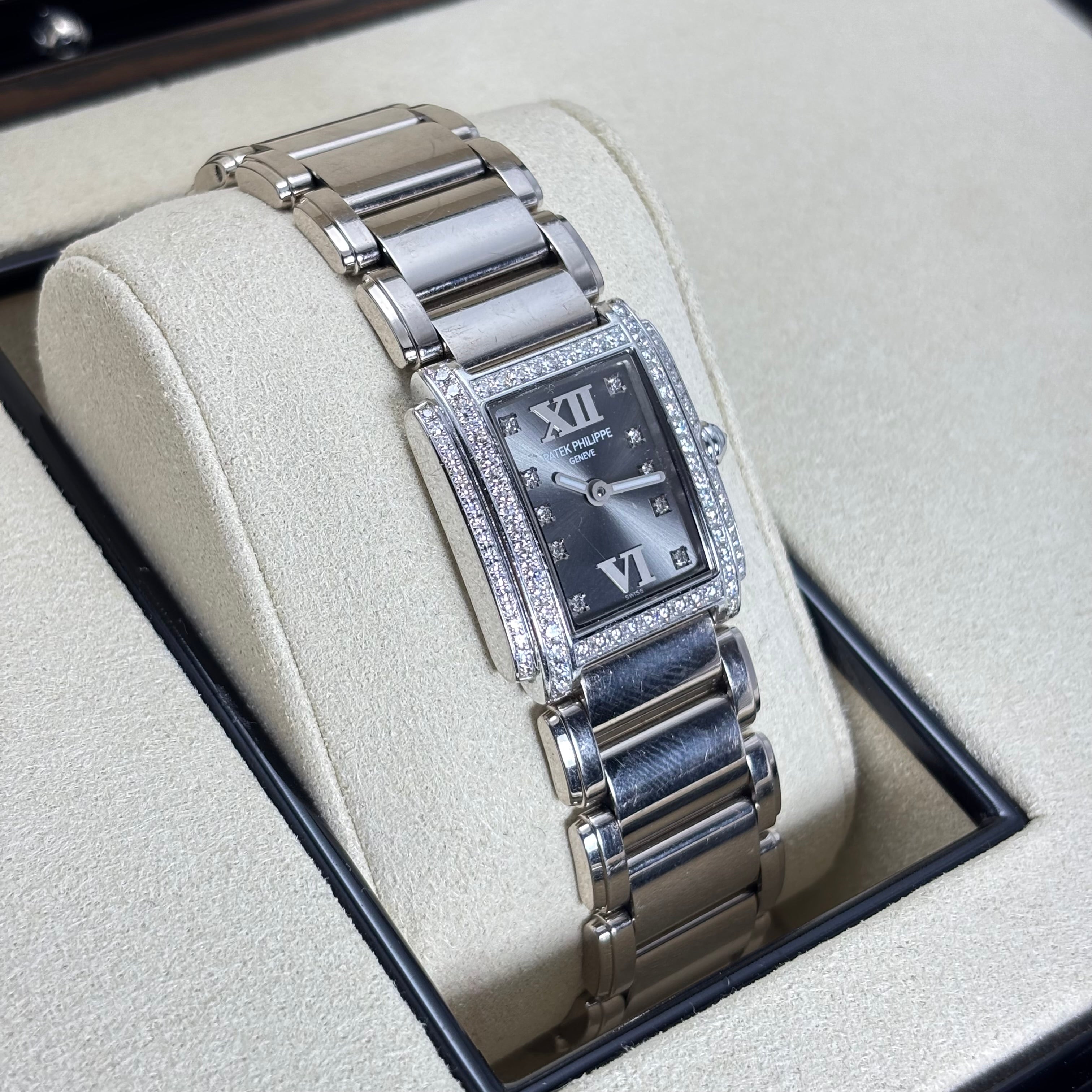 Pre-Owned Patek Philippe Twenty-4, 18KT GOLD LADIES MODEL Ref. 4908/200G-001