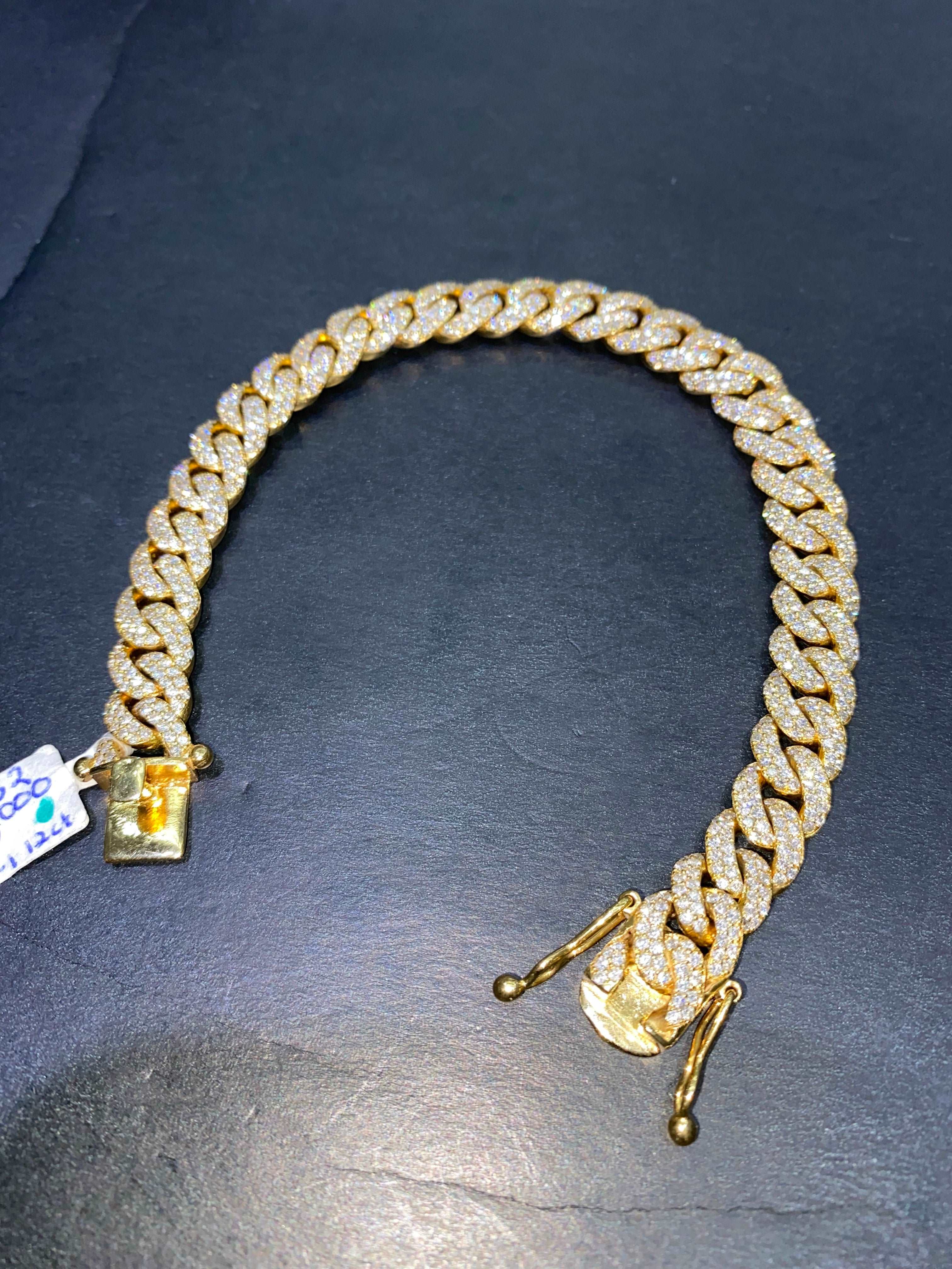 NATURAL DIAMOND BRACELET