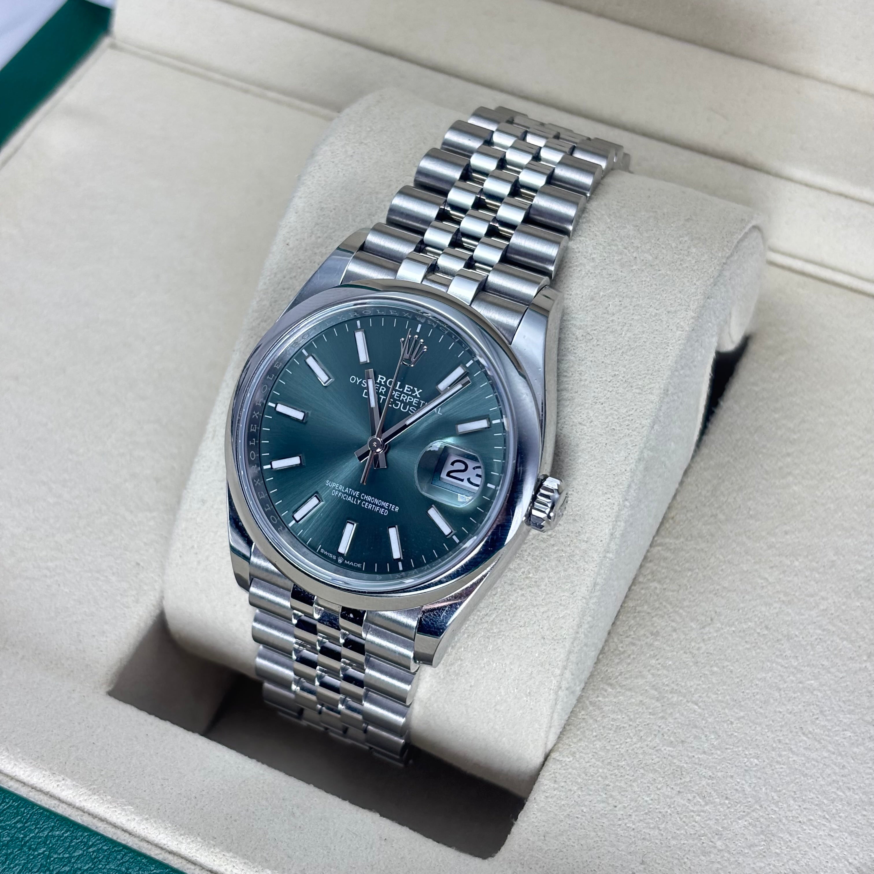 New 36MM DATEJUST 126200 GREEN DIAL STEEL JUBILEE(2025)