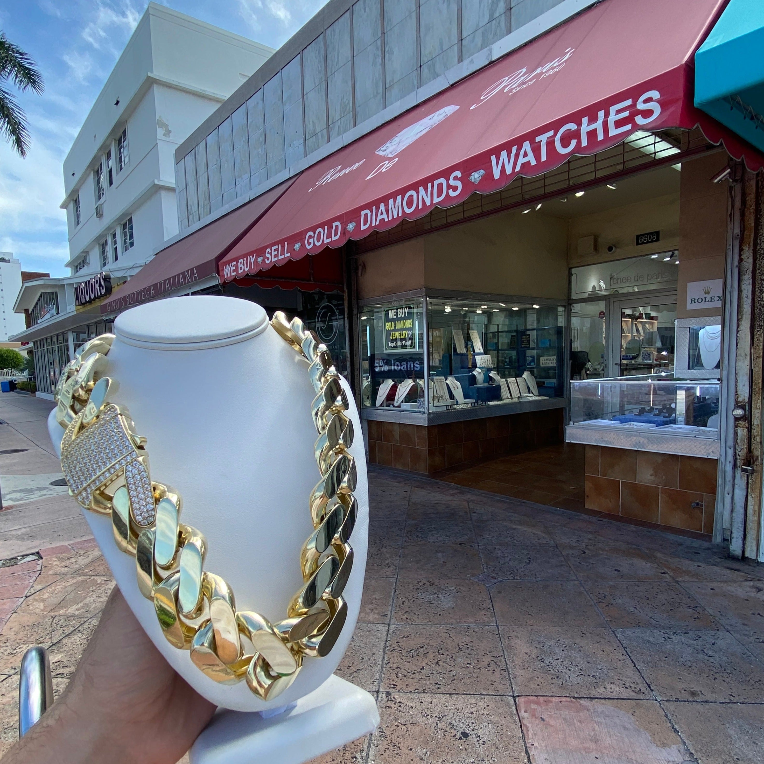 HUGE MONSTER MONACO GOLD CHAIN