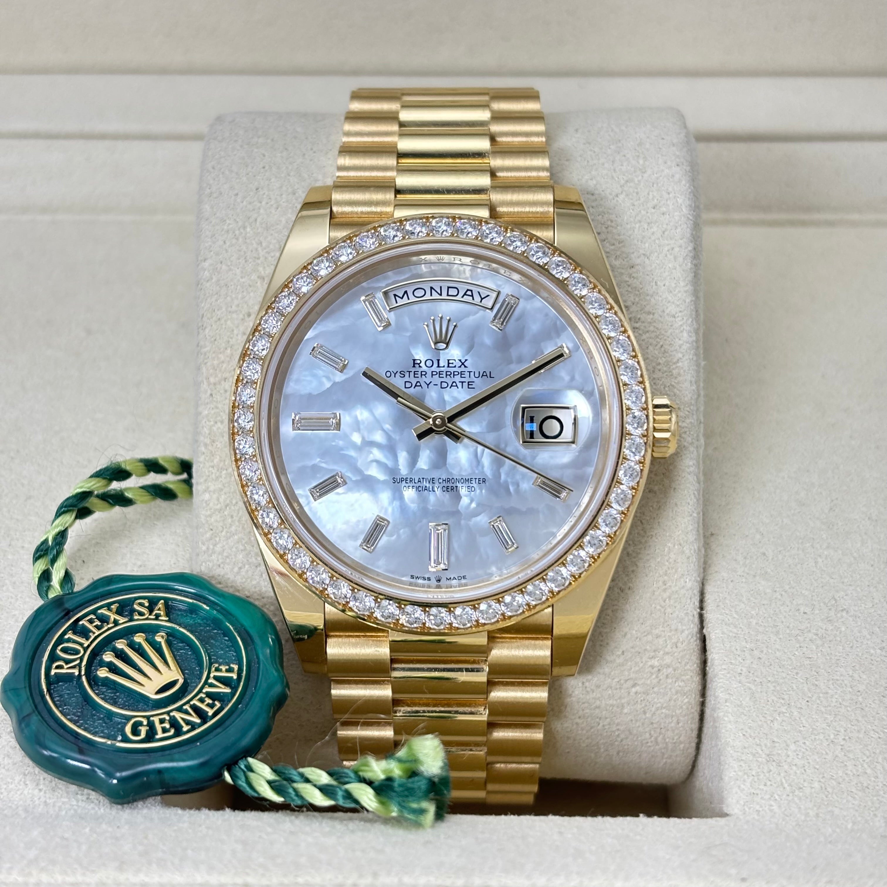 40MM ROLEX DAY-DATE 18KT GOLD MENS WATCH / FACTORY SET