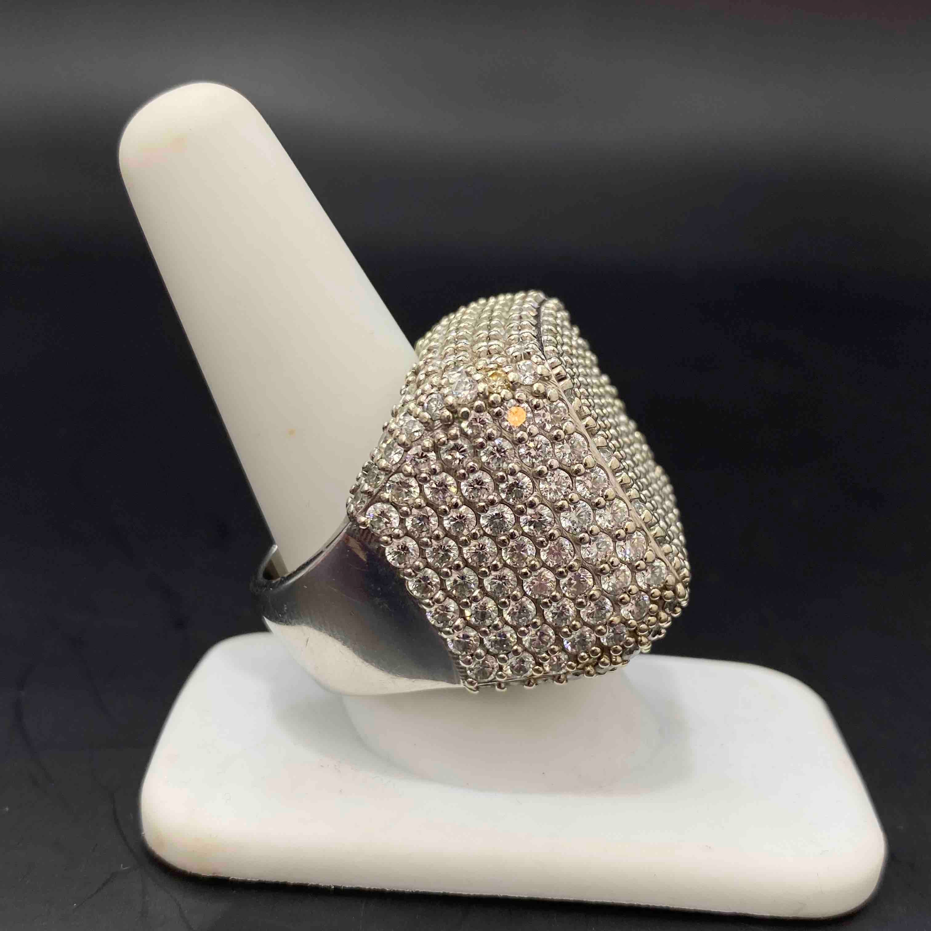 VVS Iced Out Hip Hop Ring