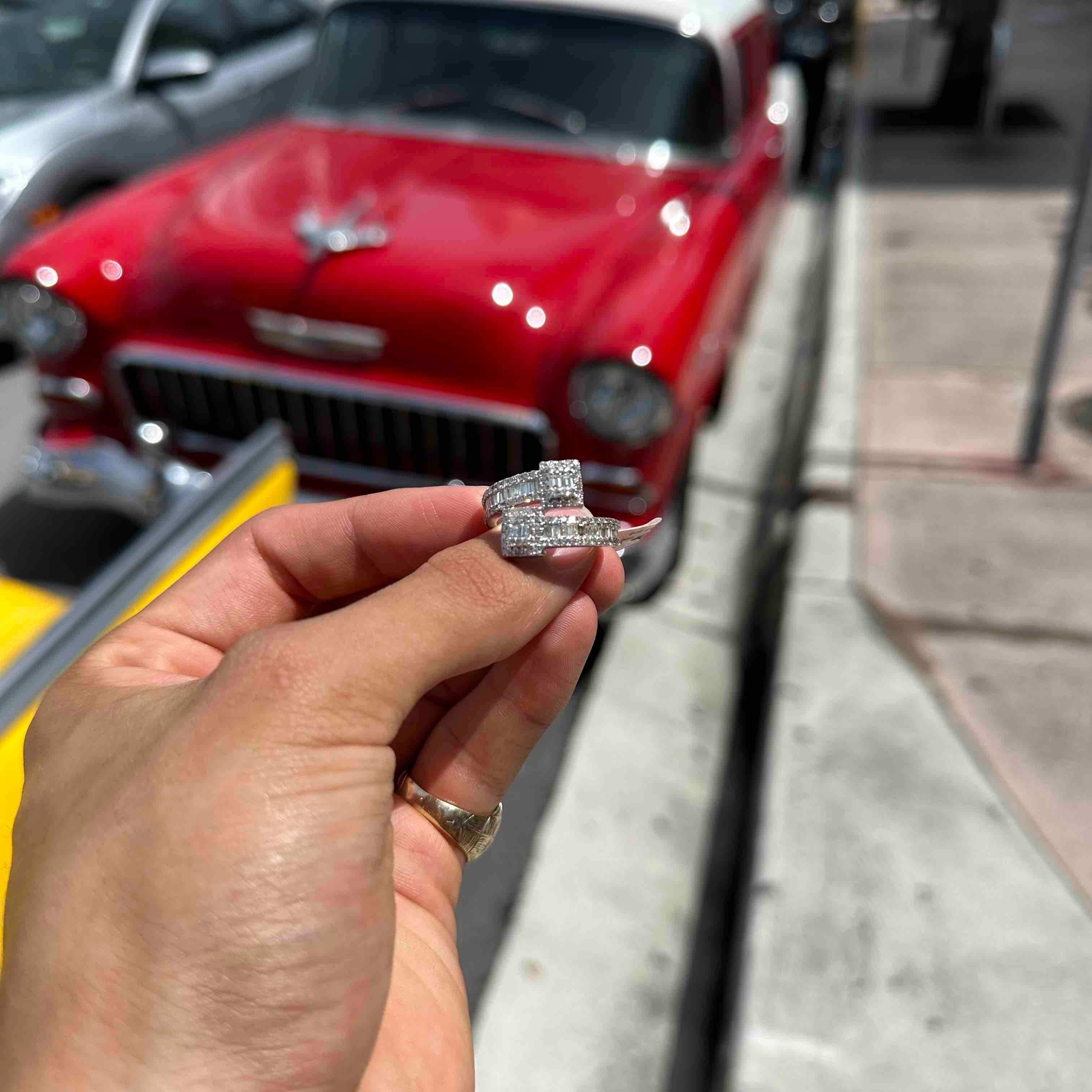 10k BAGUETTE NATURAL DIAMOND RING