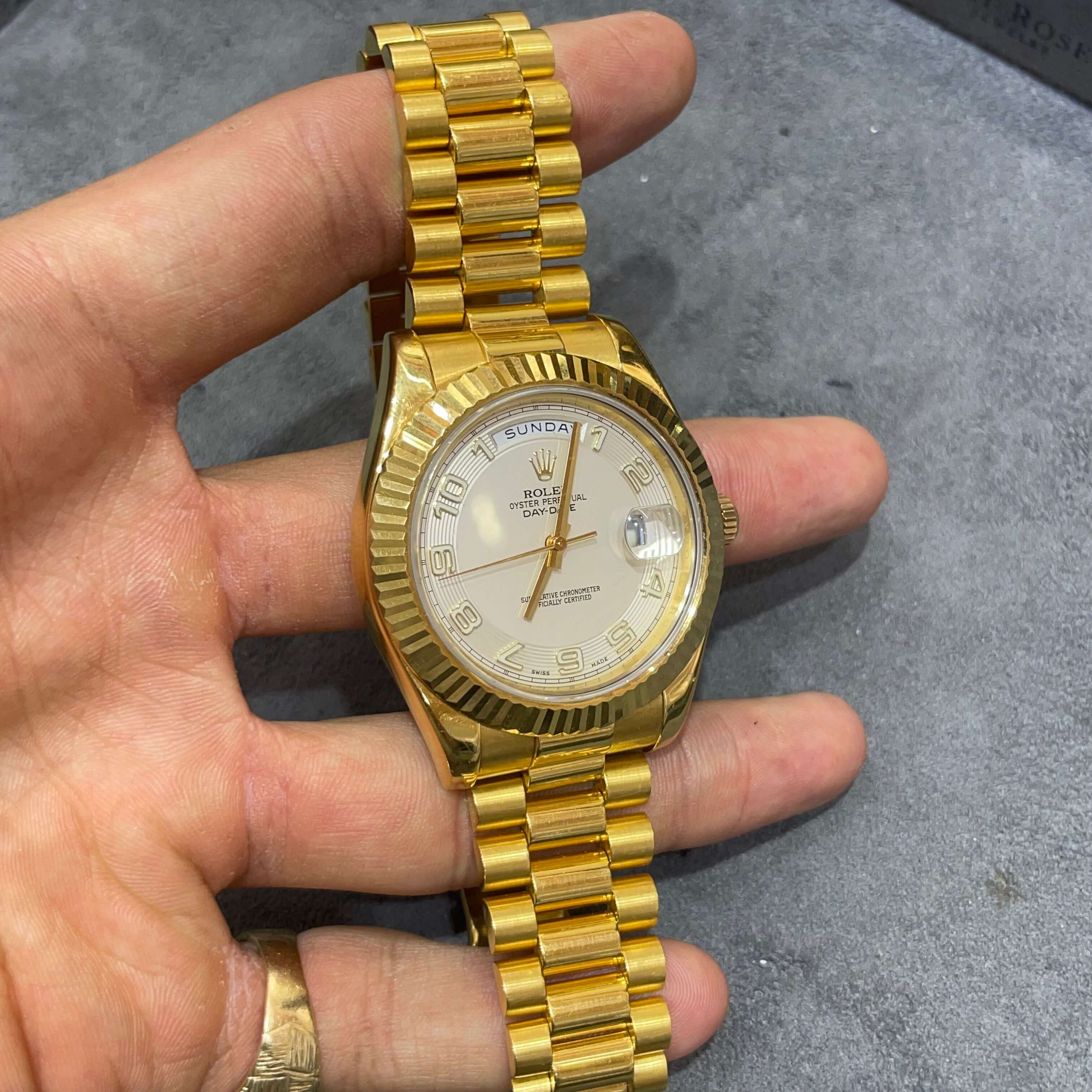 42mm Rolex 18k Day-Date