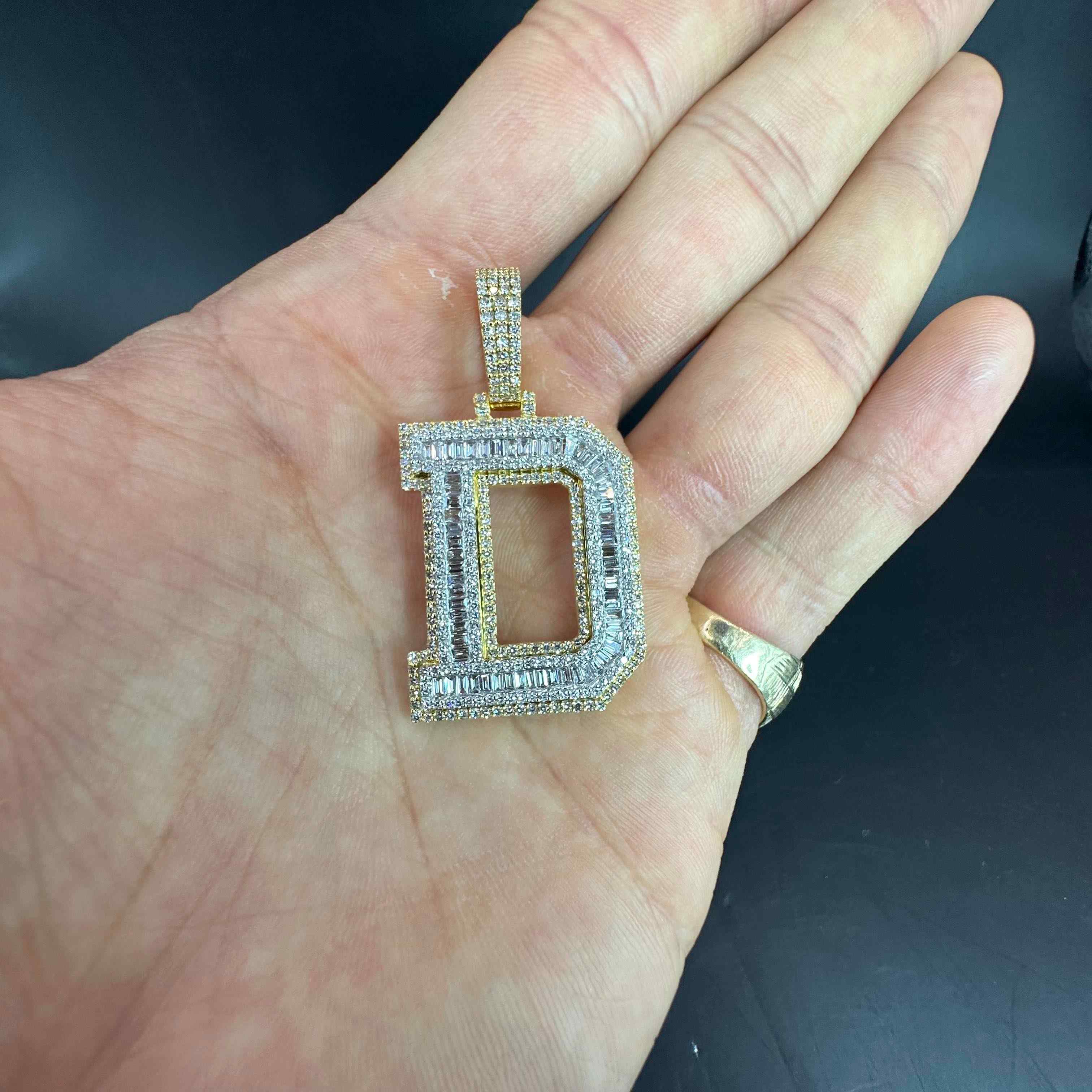 bust down cvd pendant