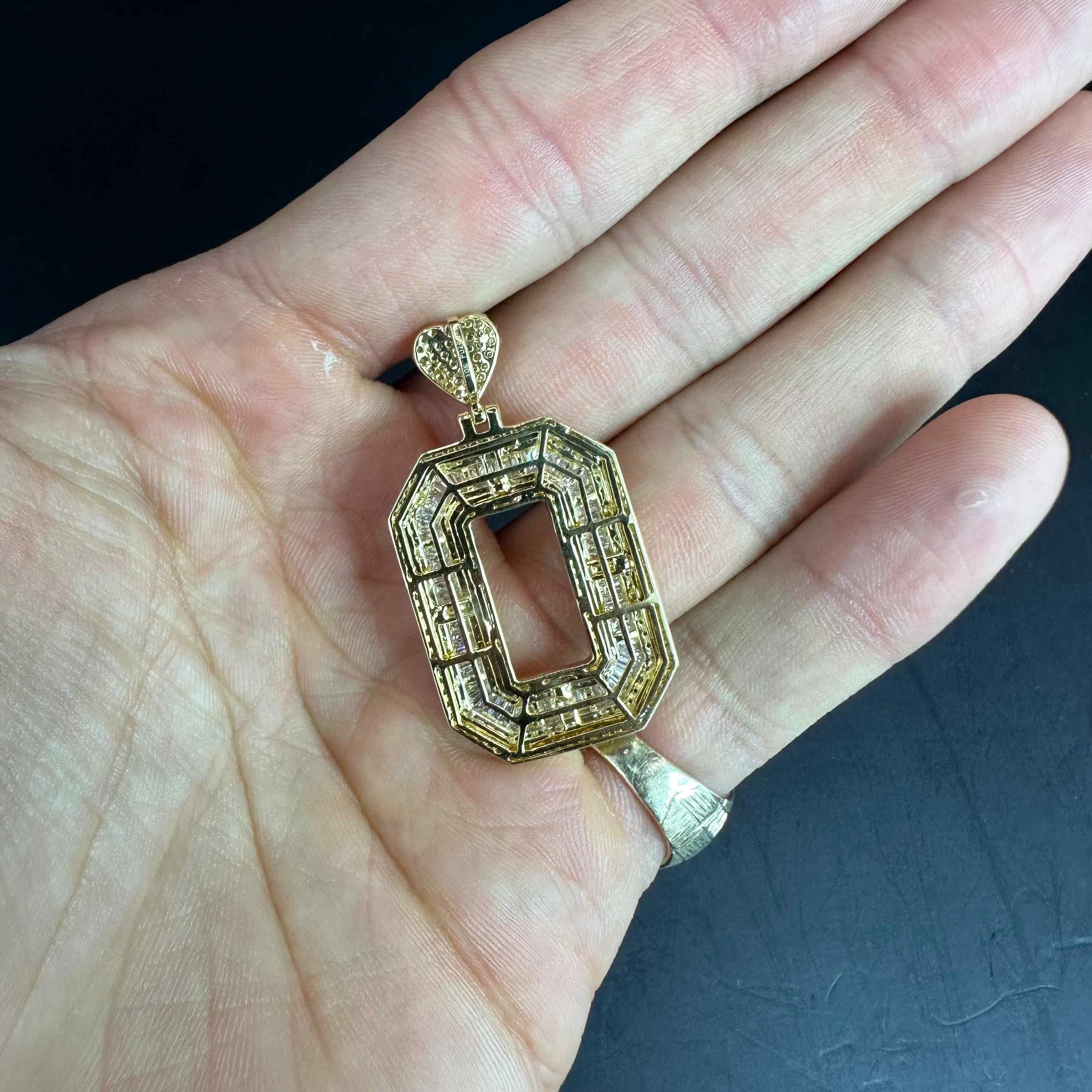 lab pendant iced out