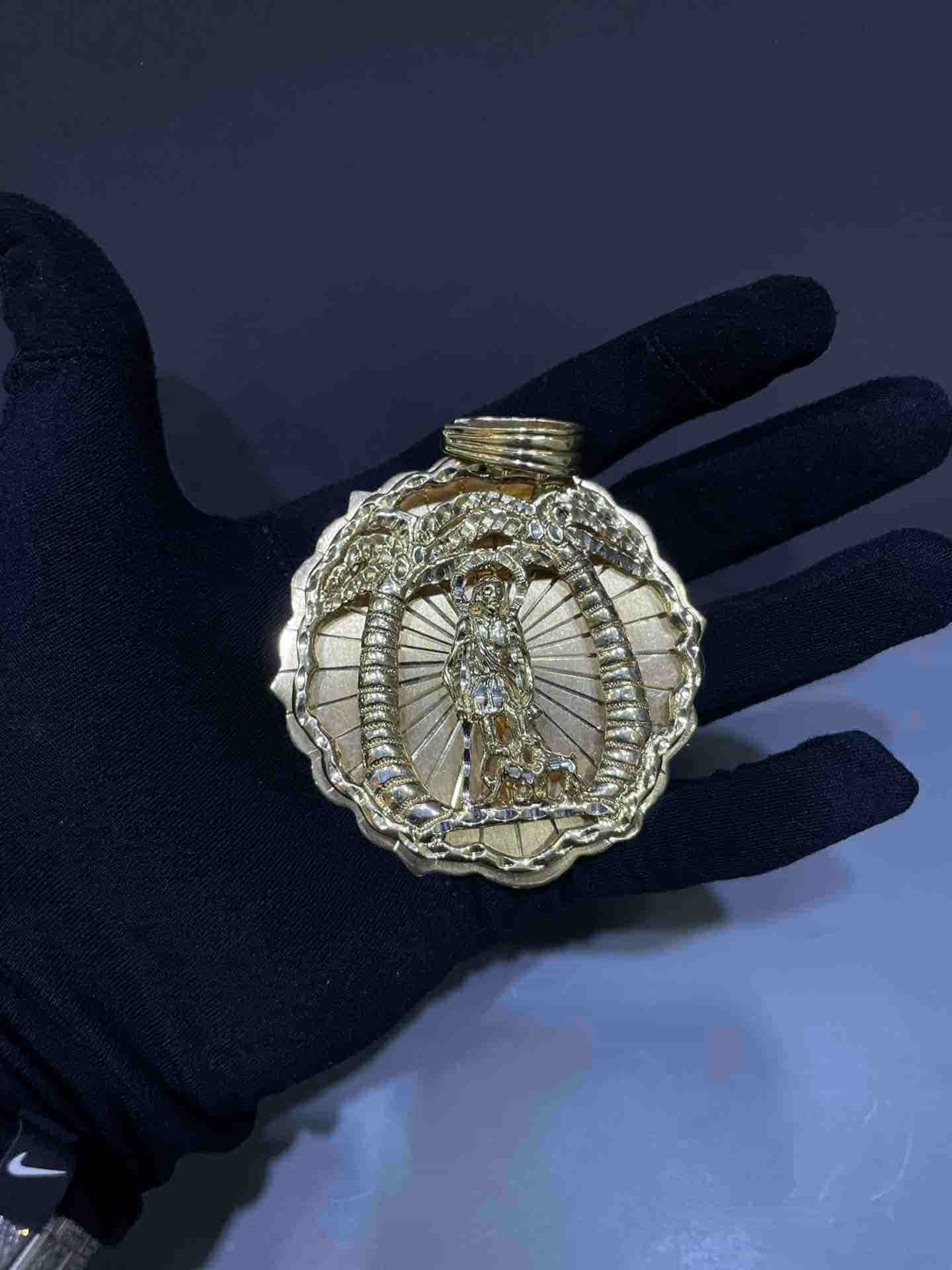 San Lazaro Gold Pendant 10k