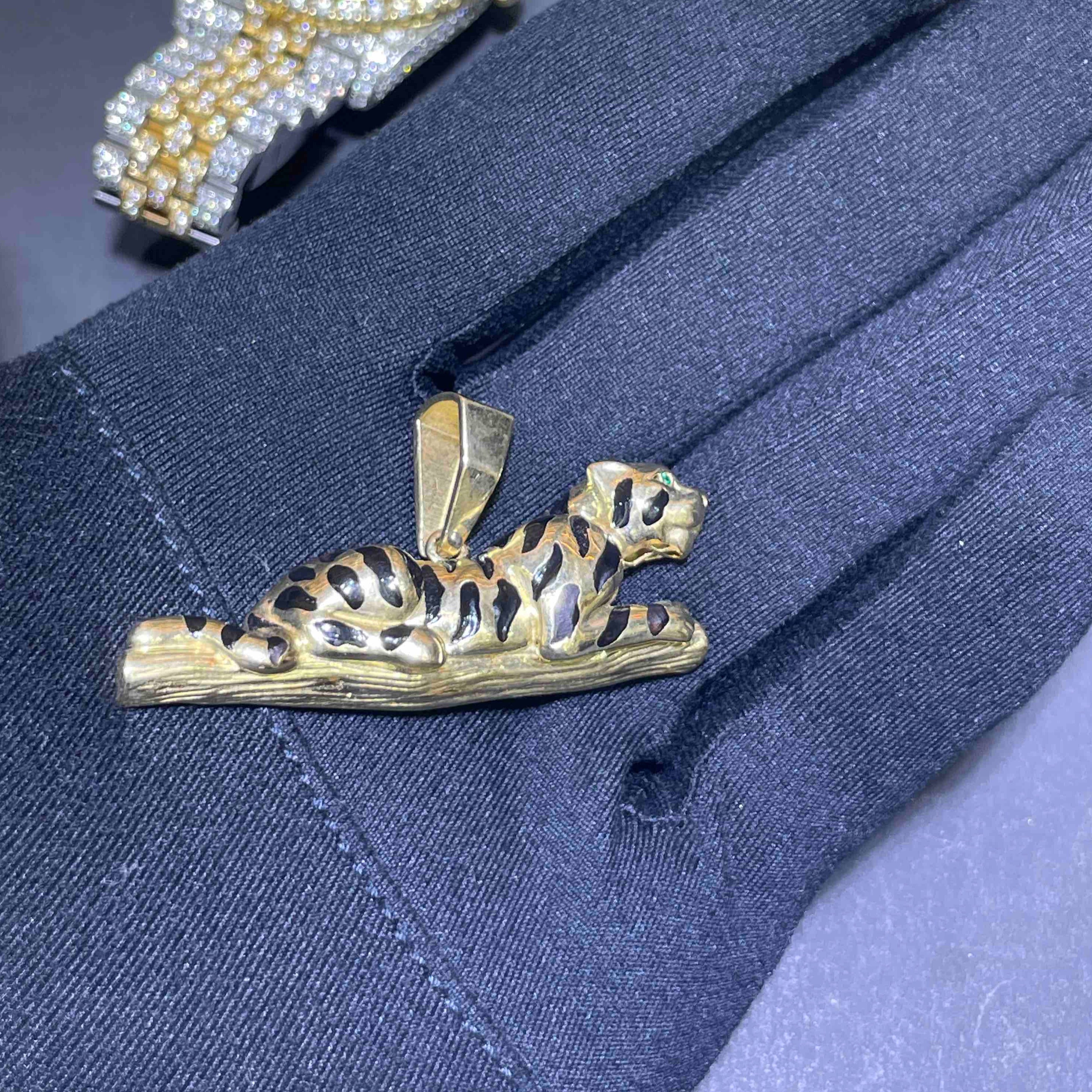 Jaguar Pendant Gold