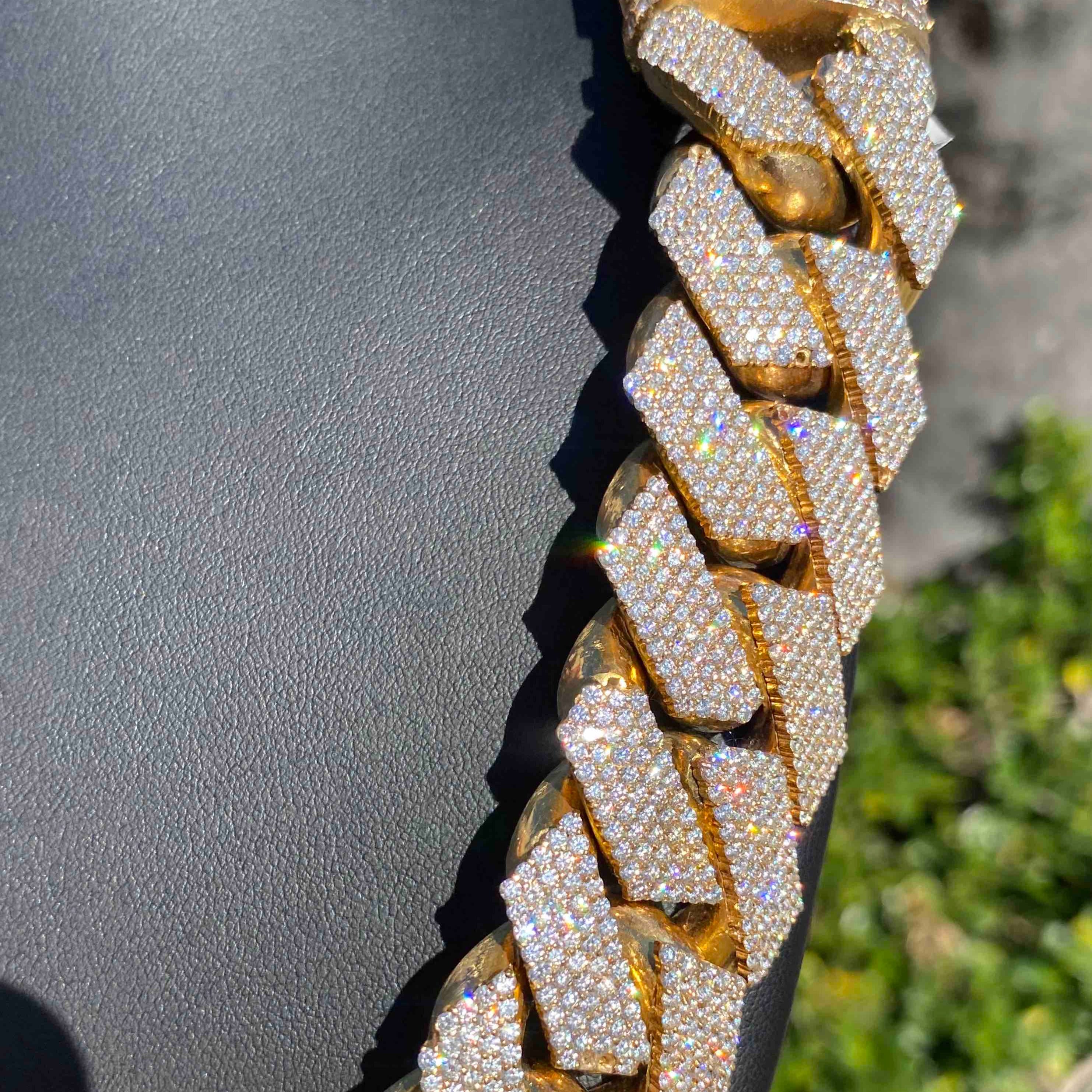 14k Heavy Kilo Bust Down Cuban Link Chain | 1200 G 90 CT