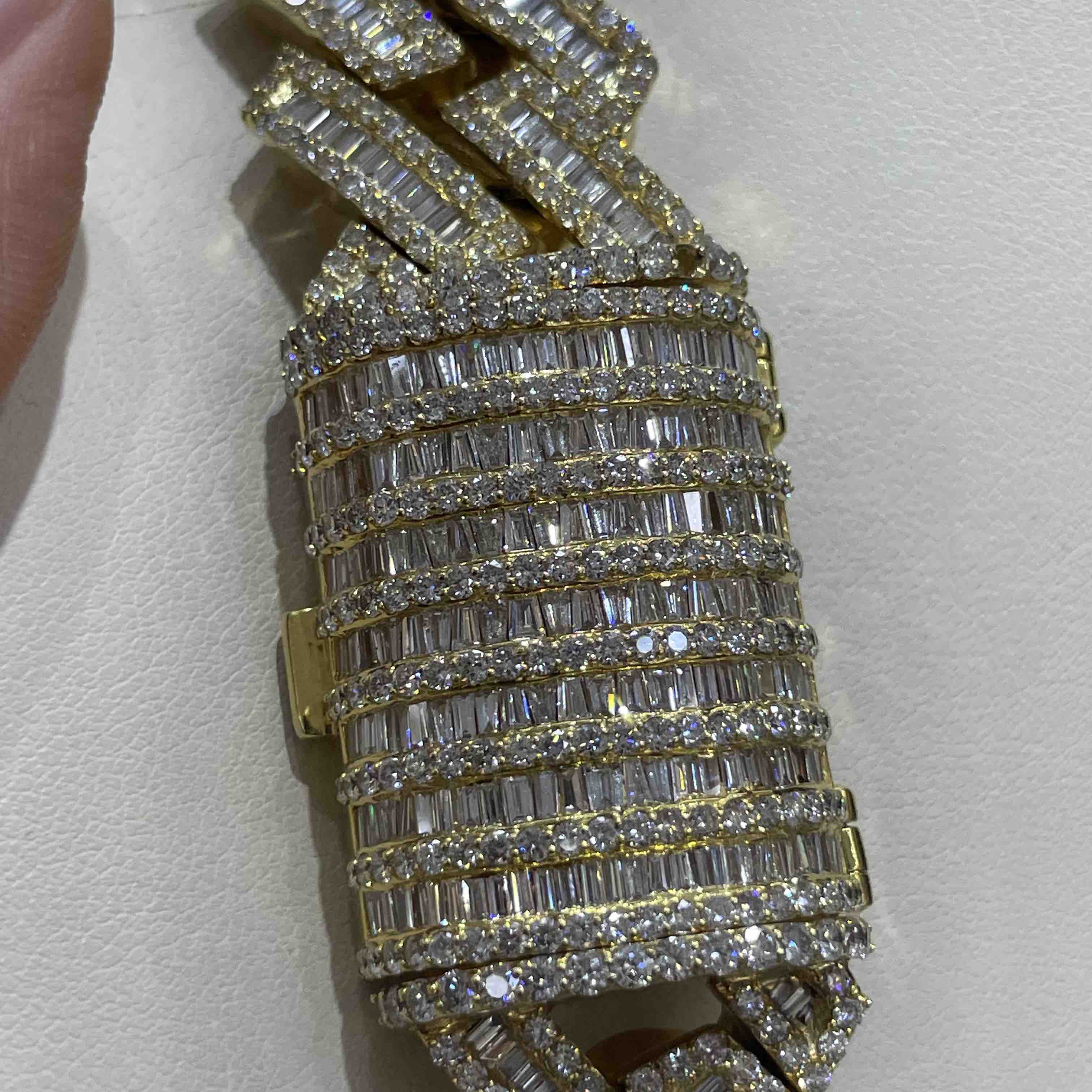 BUST DOWN KILO CUBAN LINK