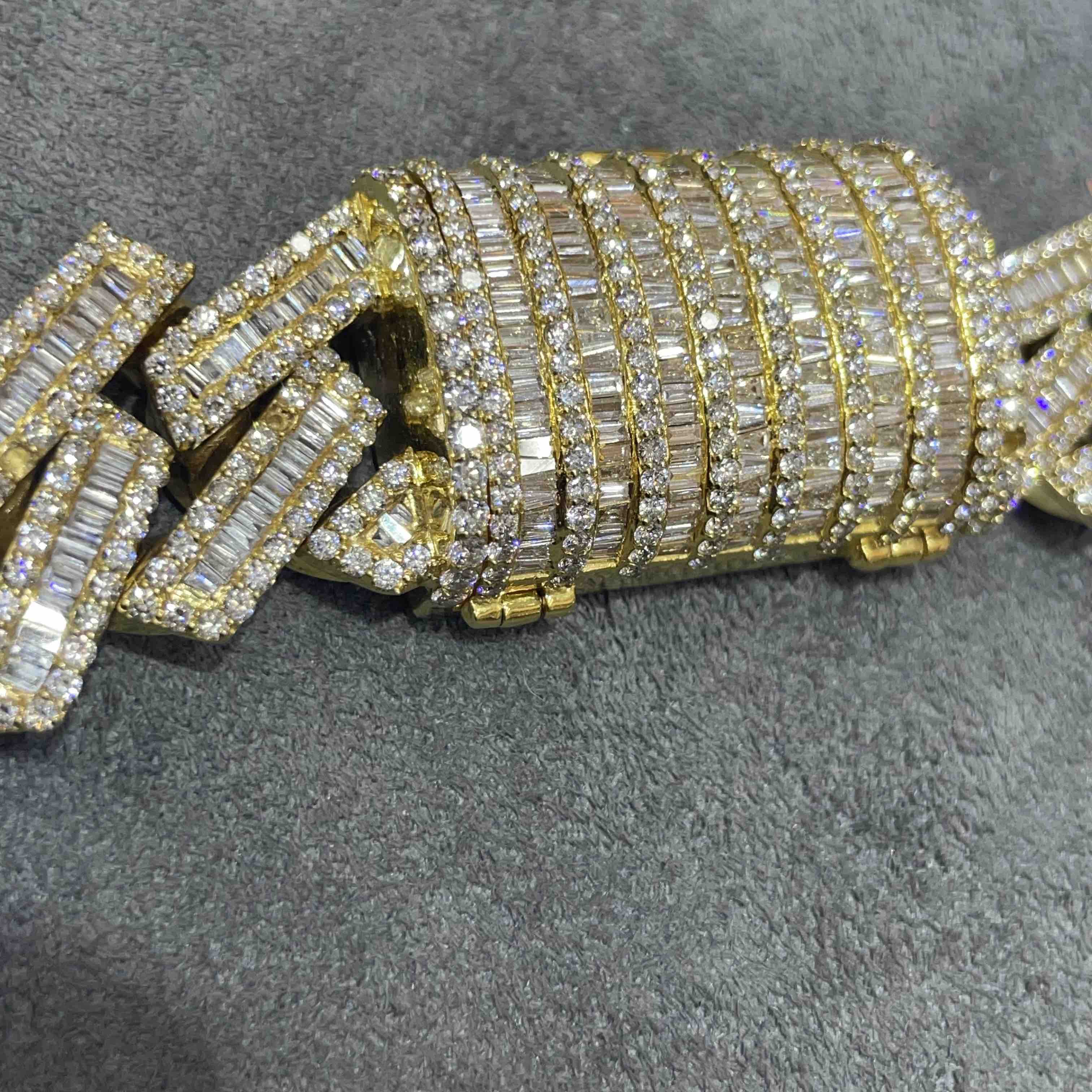 BUST DOWN CUBAN LINK