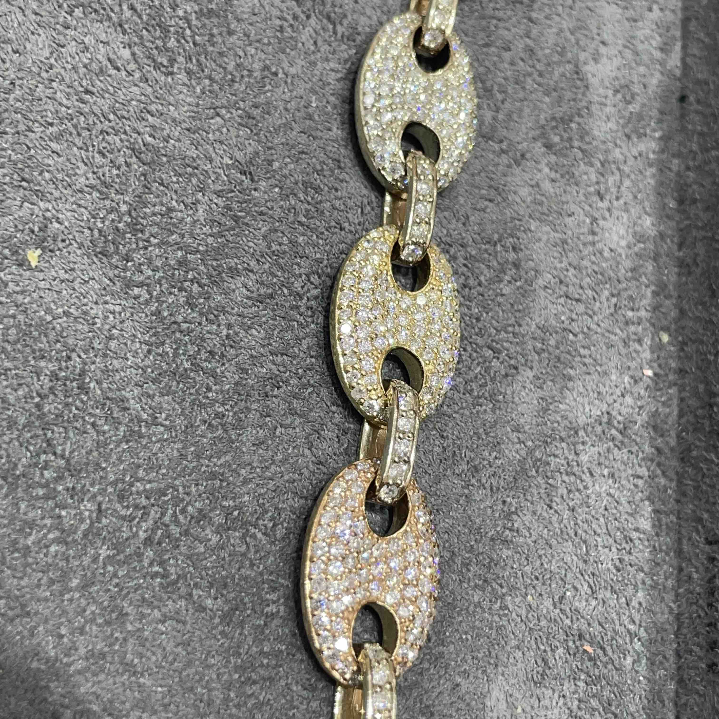 Gucci Link Chain Iced Bust Down