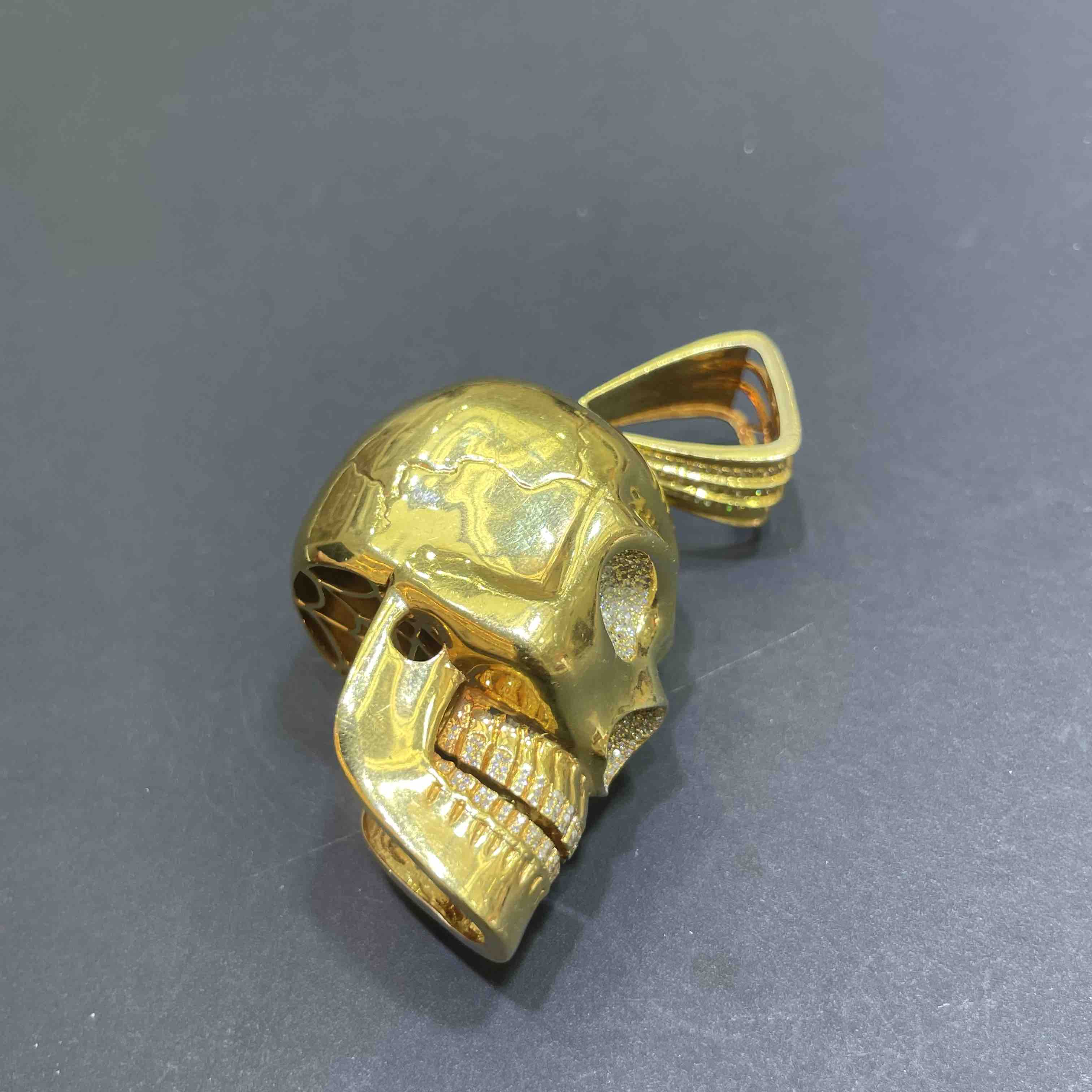 Gold Skull Pendant Iced Out