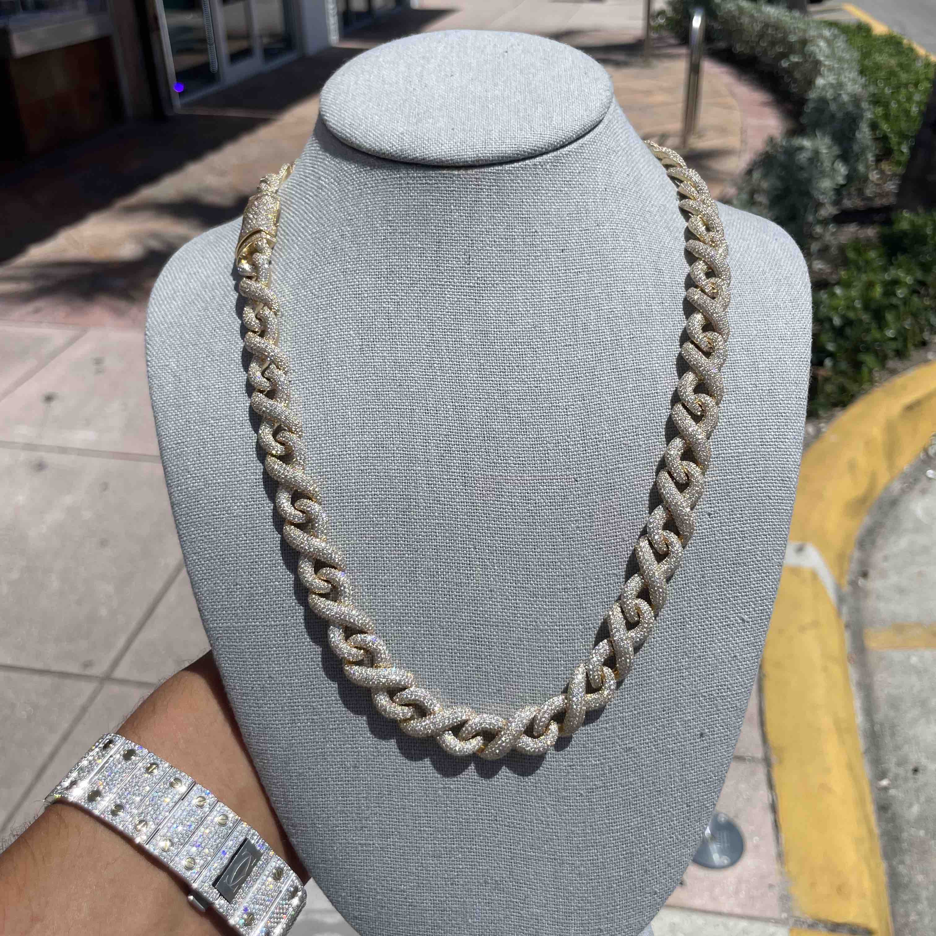 BUST DOWN INFINITY Migo Yellow Link Chain
