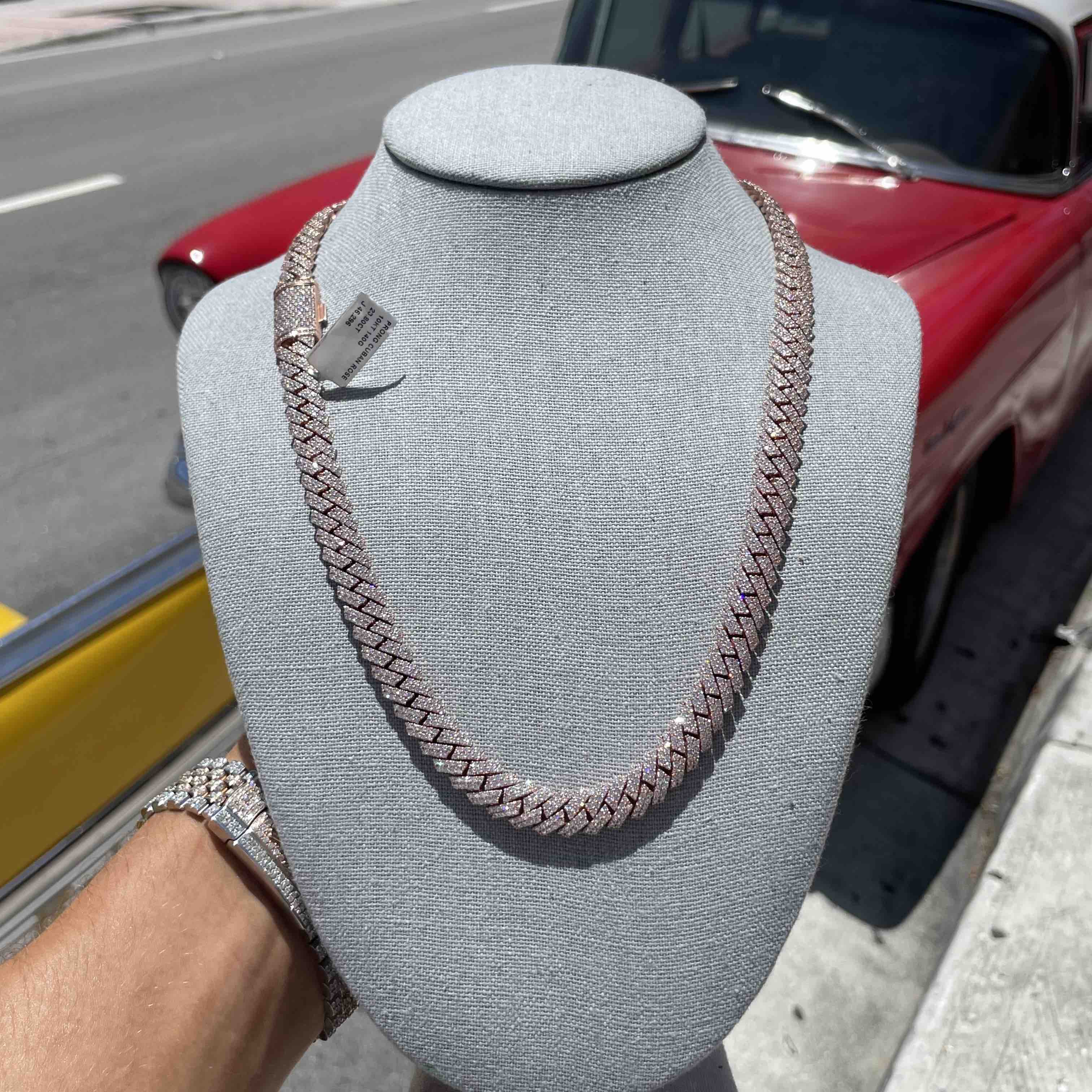BUST DOWN CUBAN LINK