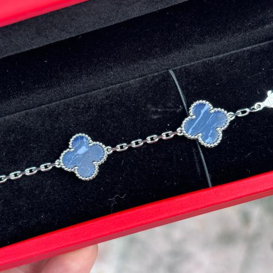 18k White Gold Lapis Lazuli Clover Bracelet