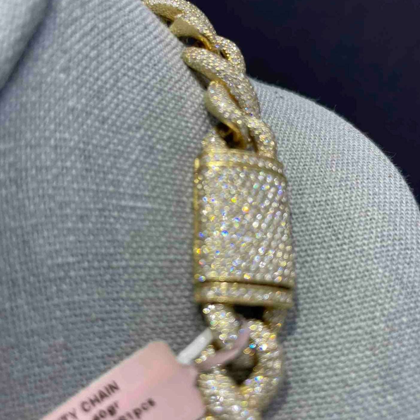VS1 Natural Diamonds BUST DOWN