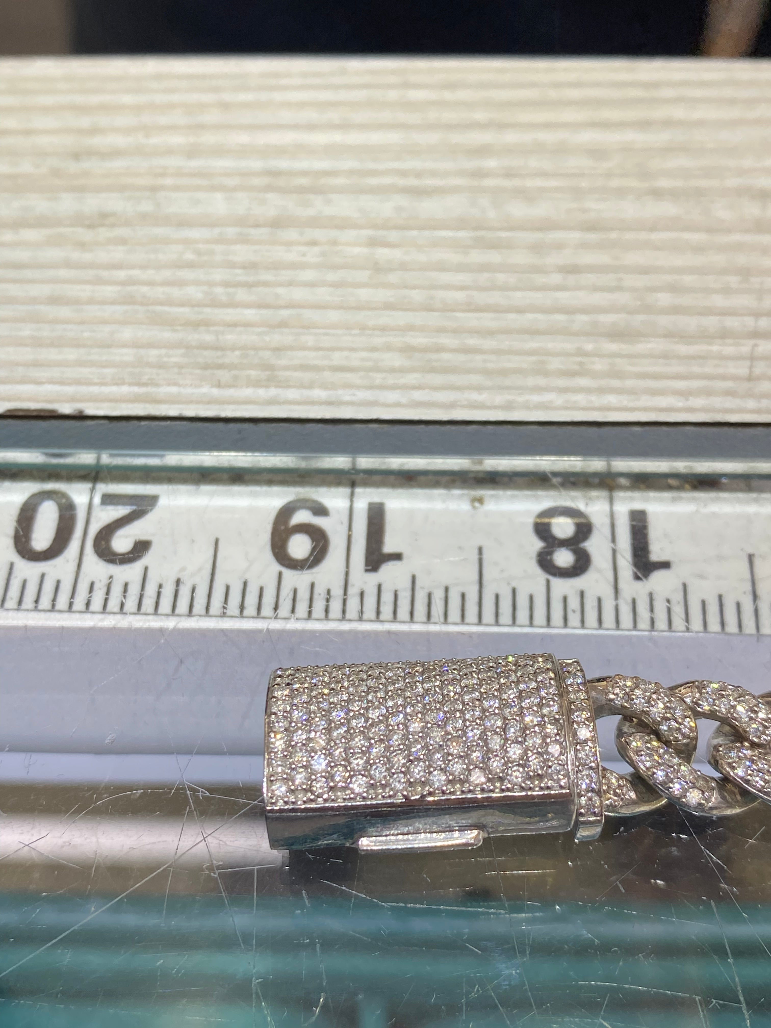 14k Vs1 natural diamonds 💎 Mariner Cuban link 20 cts.t.w chain