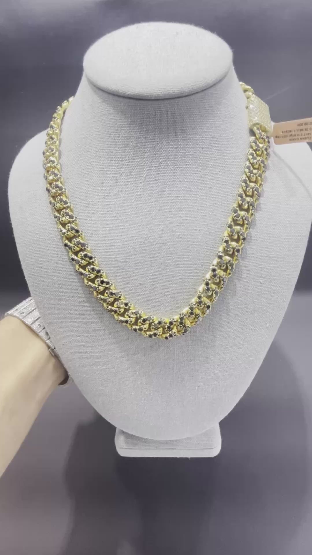 ICED OUT BLACK DIAMOND CUBAN LINK VS1 CHAIN