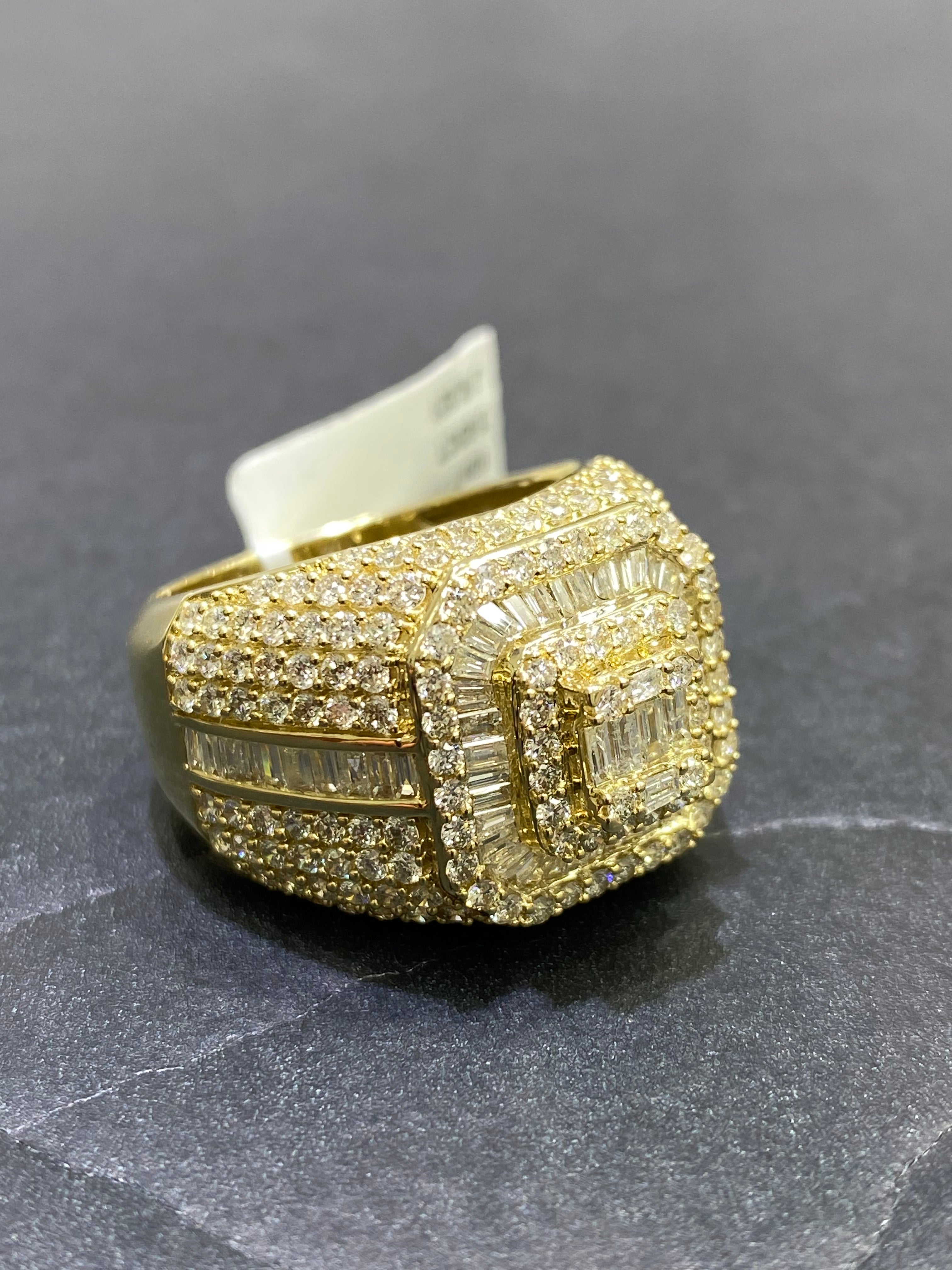 14k DIAMOND BAGUETTE RING