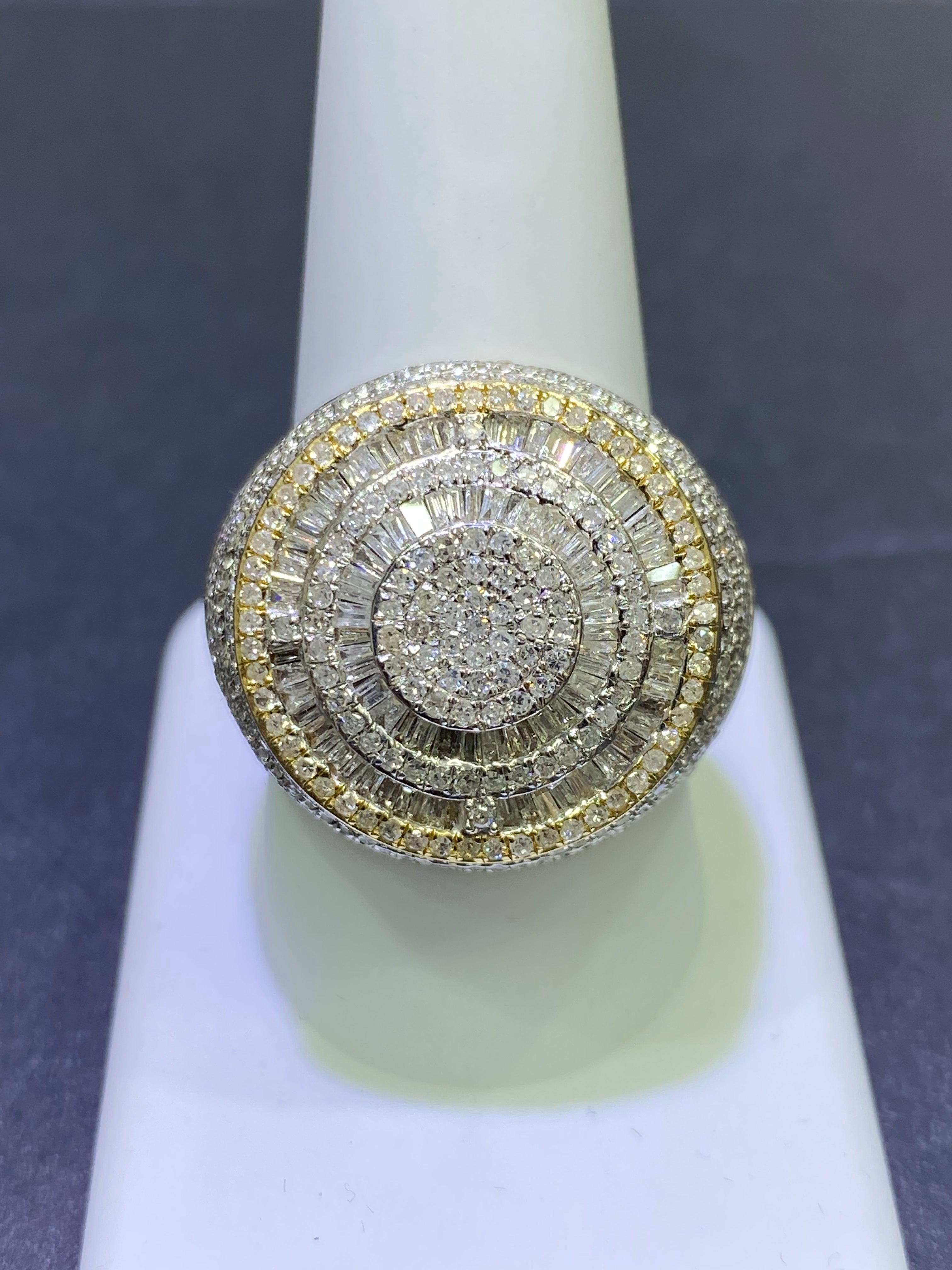 14k DESIGNED NATURAL DIAMOND RING