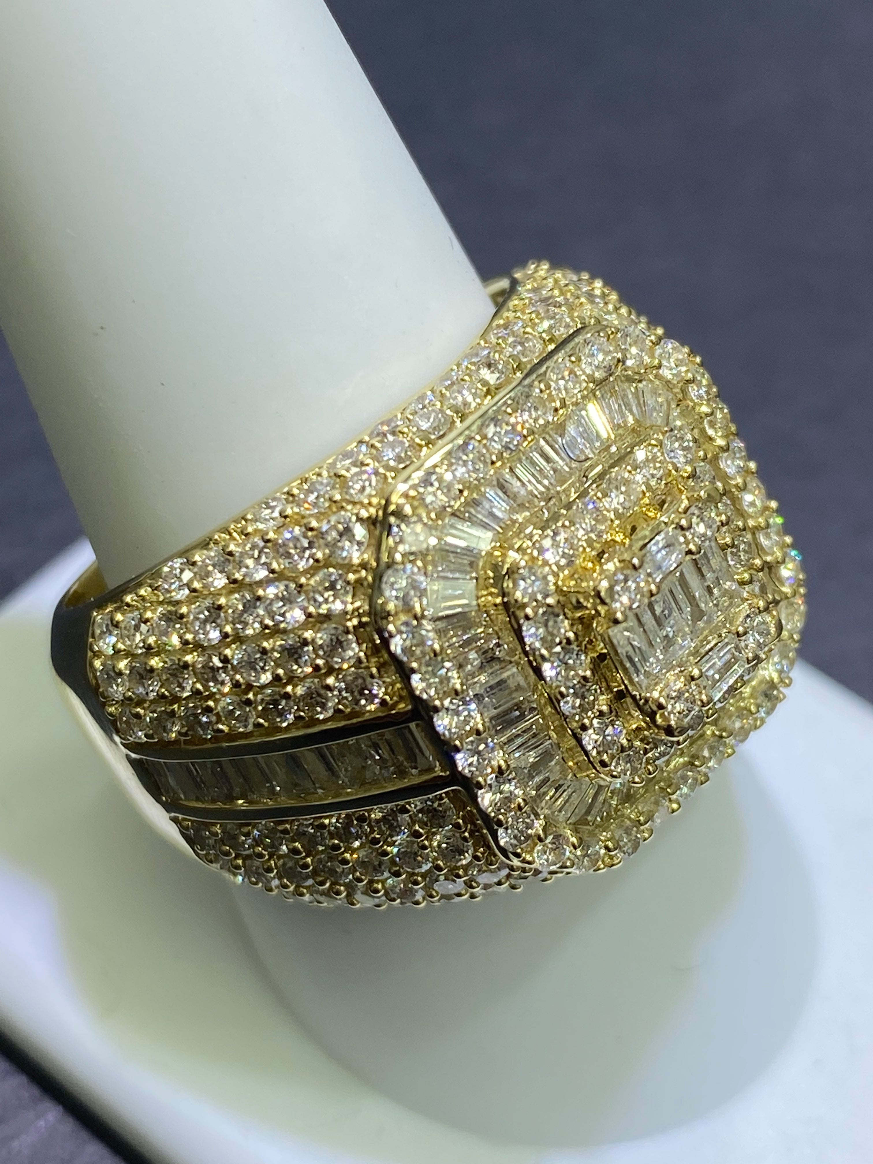 14k DIAMOND BAGUETTE RING
