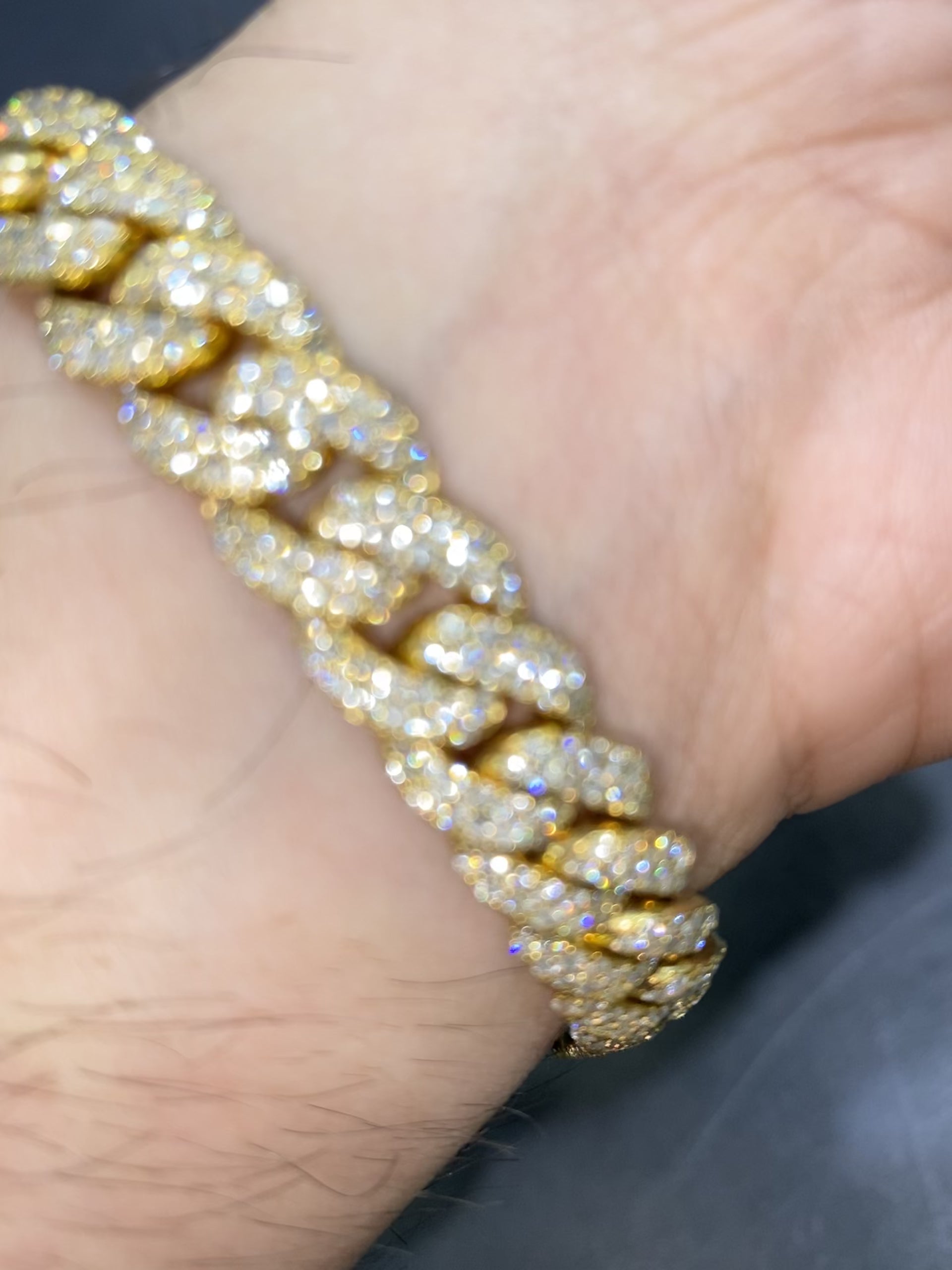 NATURAL DIAMOND BRACELET