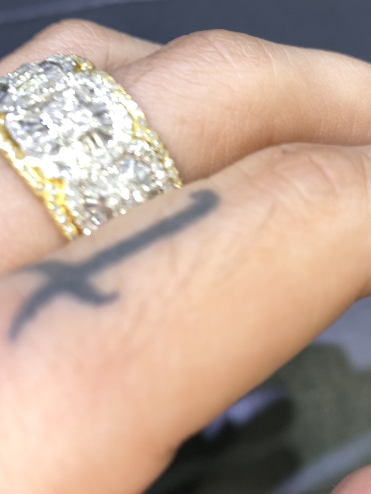 14k NATURAL DIAMOND BAGUETTE RING