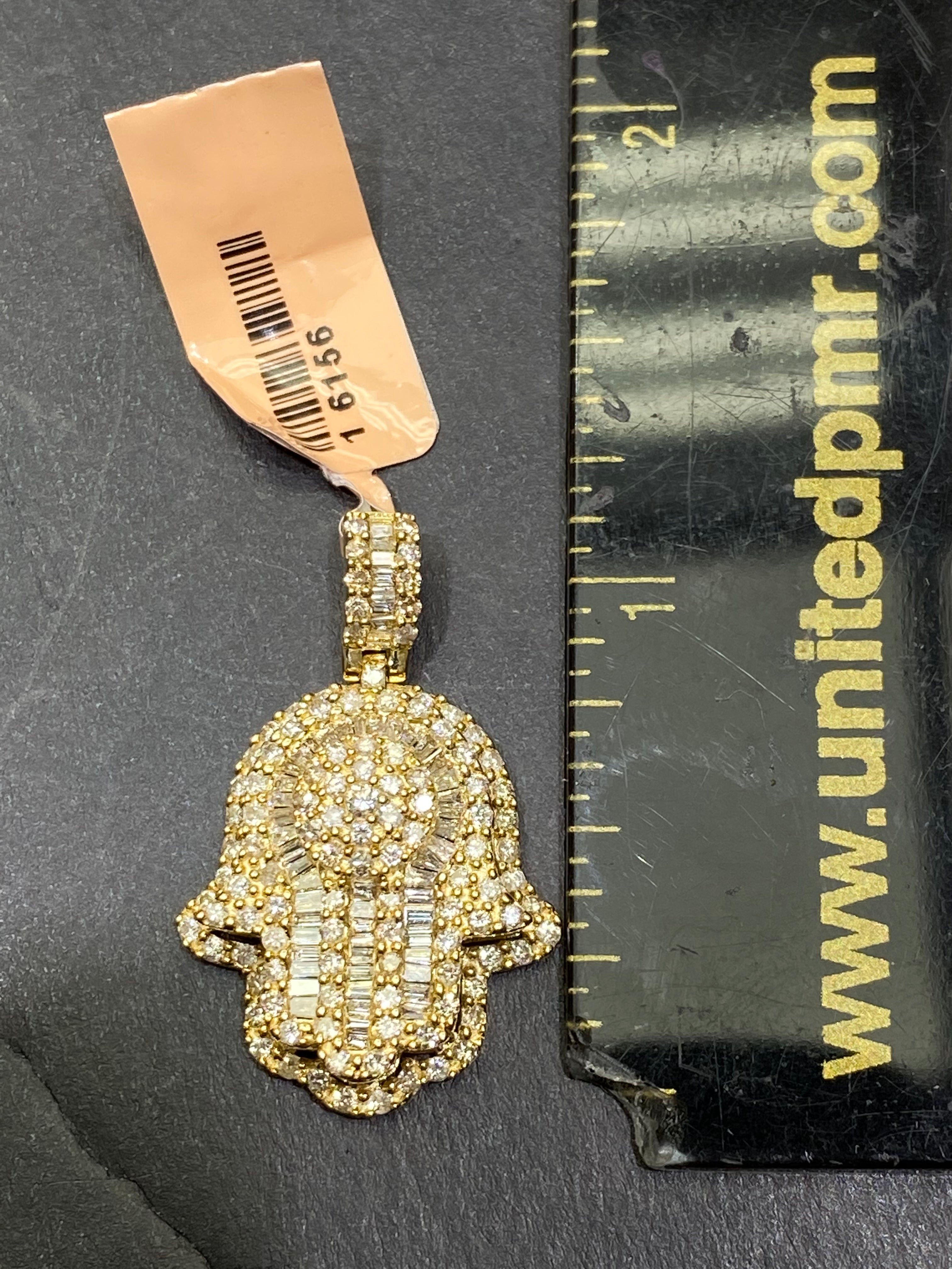 "Iced Hamsa" Vs1 natural diamonds 💎 custom Pendant 14k Vs-1,2cts.t.w. 6 grams.