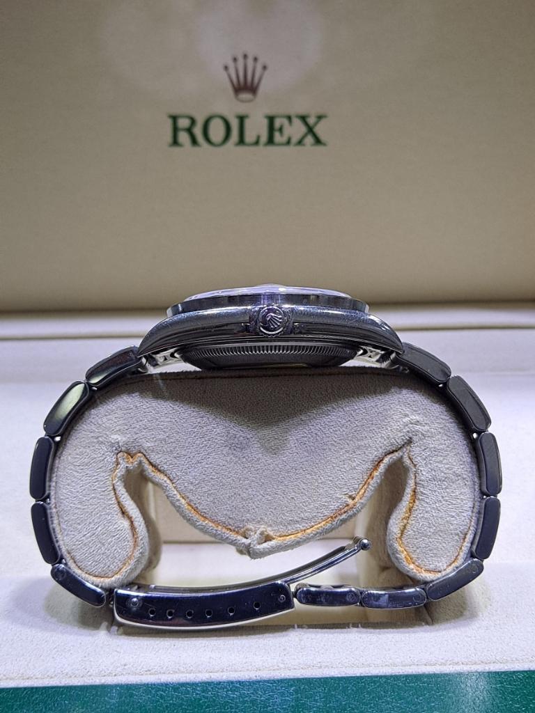 34mm rolex #15210 stainless steel mint year 2002