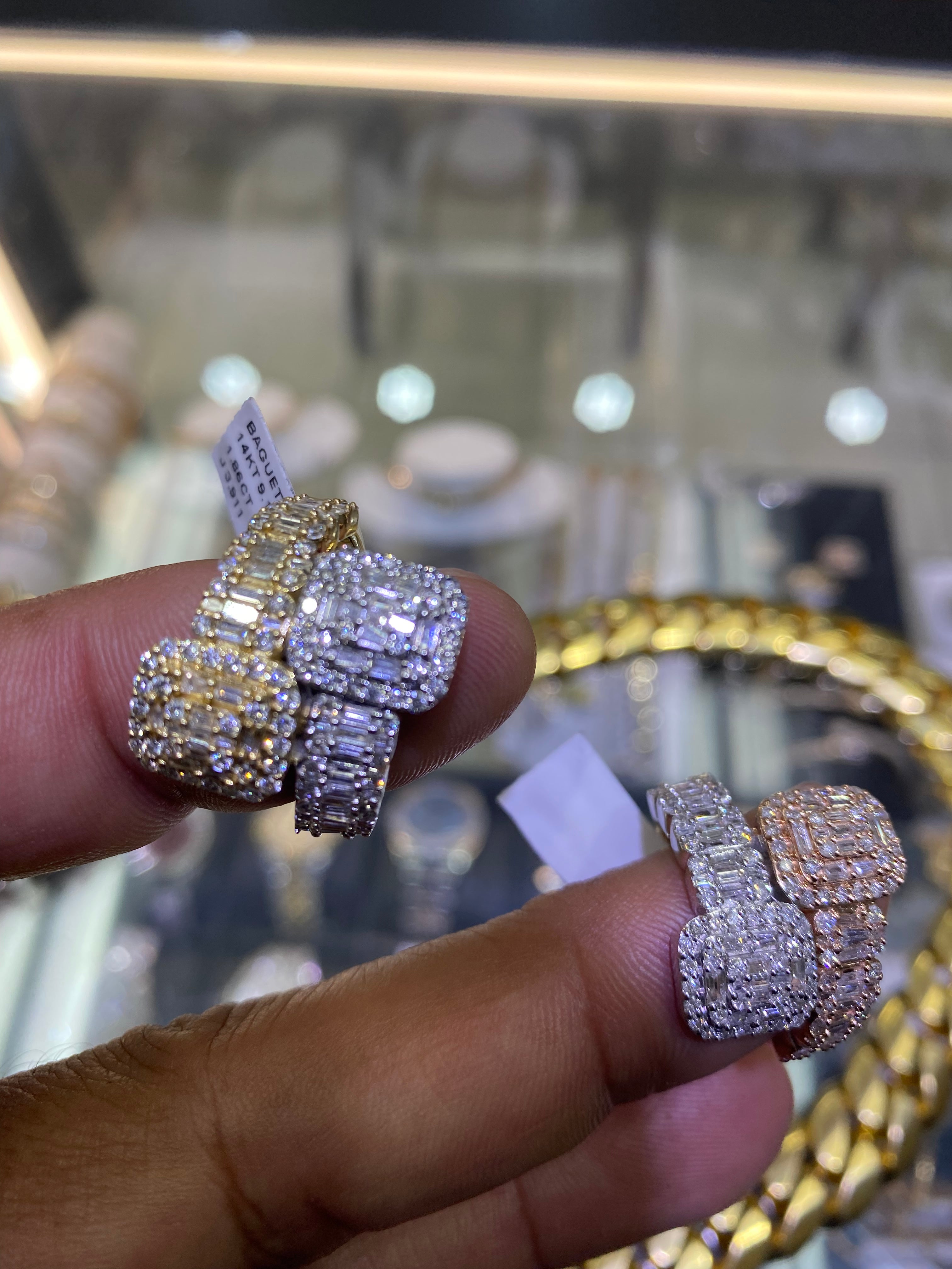 new 14k white ,rose,or yellow 2 carat vs1 natural diamonds baguettes ring