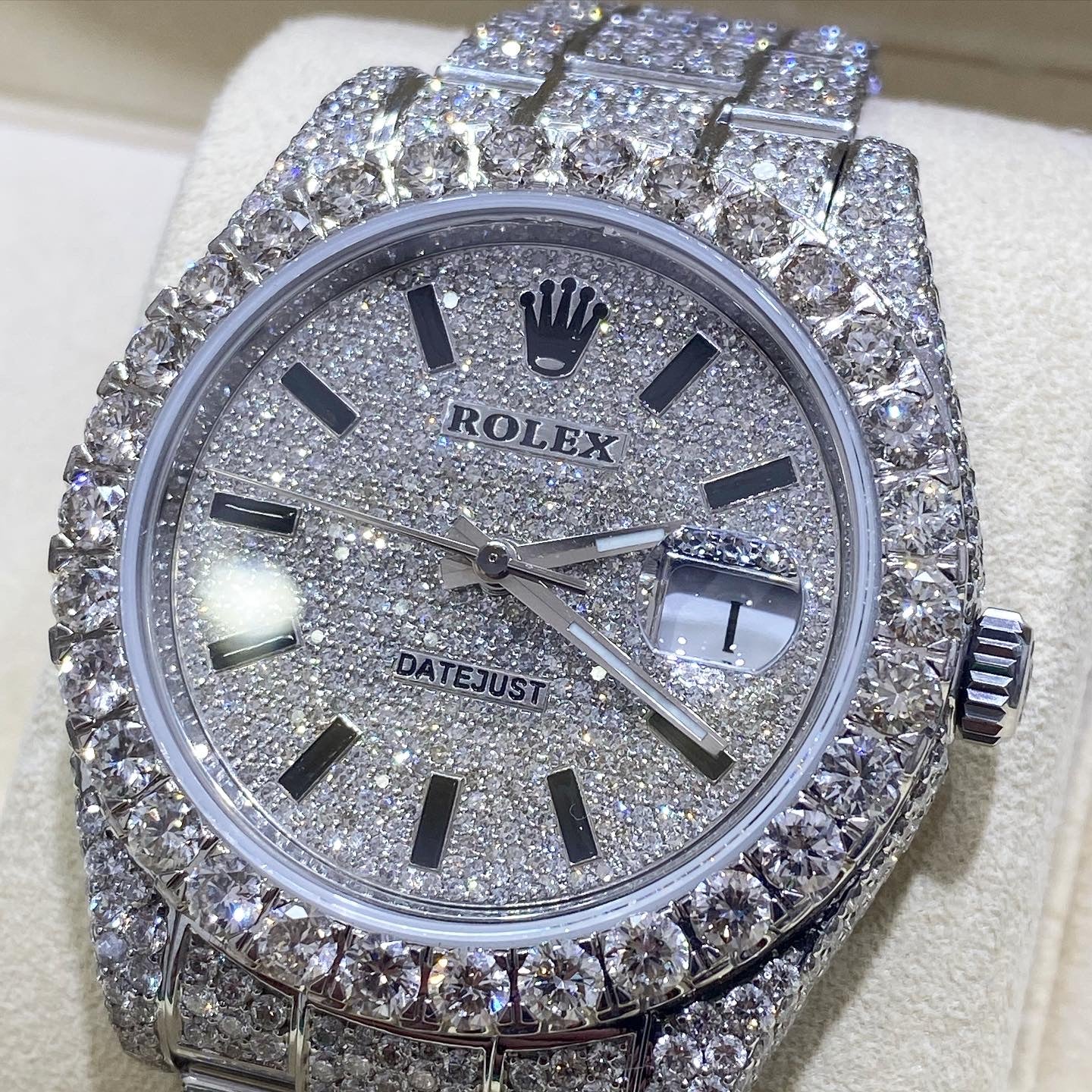 41mm rolex 2022 vvs1 natural diamonds 💎”iced bustdown “ 30 cts .t.w.