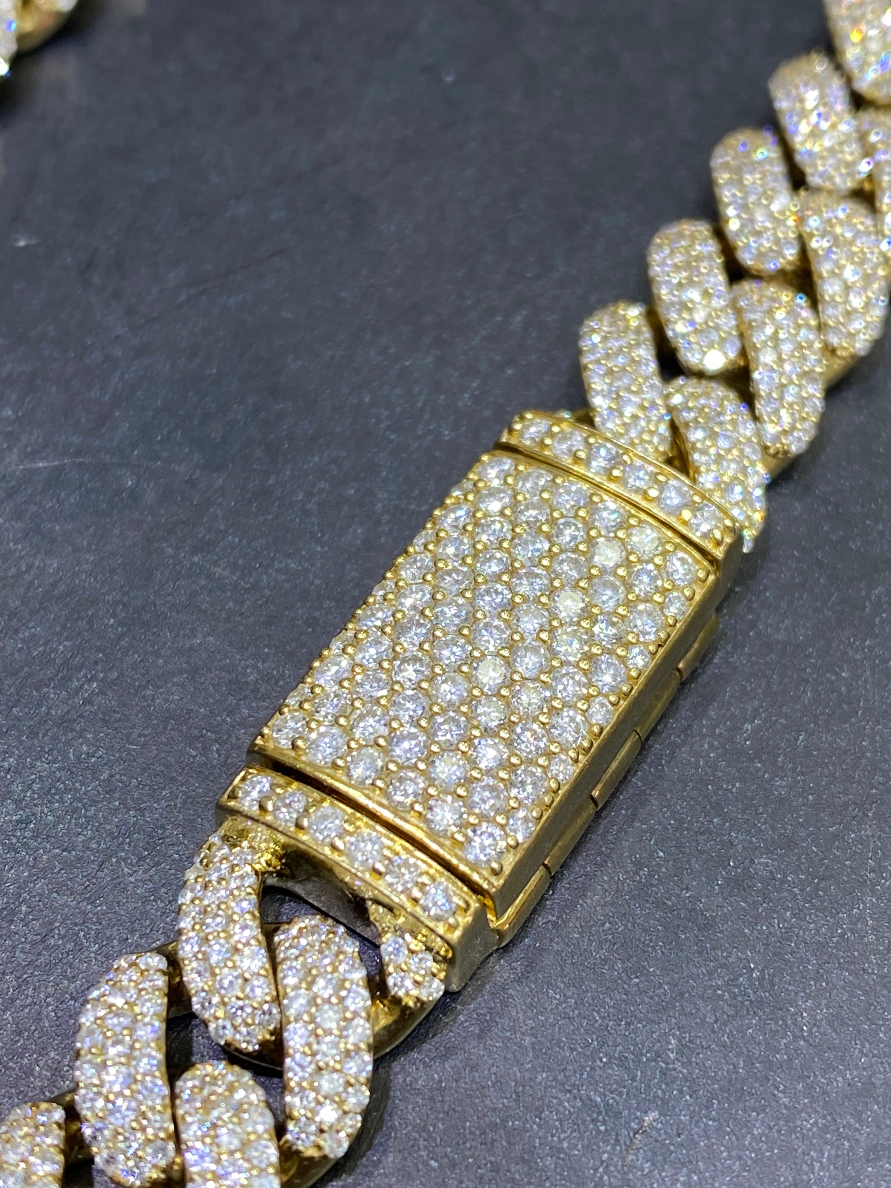 new โiced bustdown โ miami cuban link vs1 natural diamond ๐ 30cts.t.w.