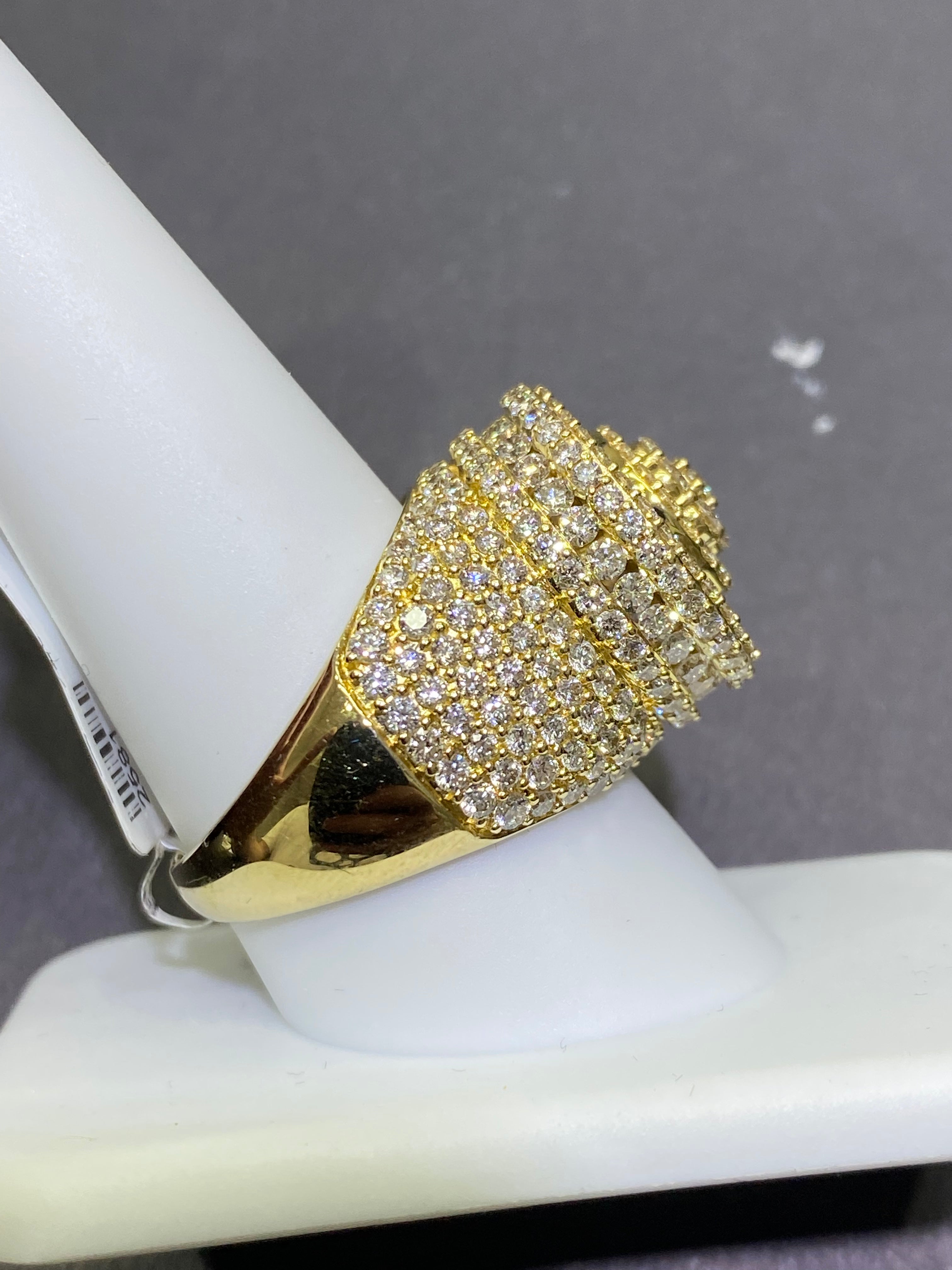 14k VVS DESIGNED RING