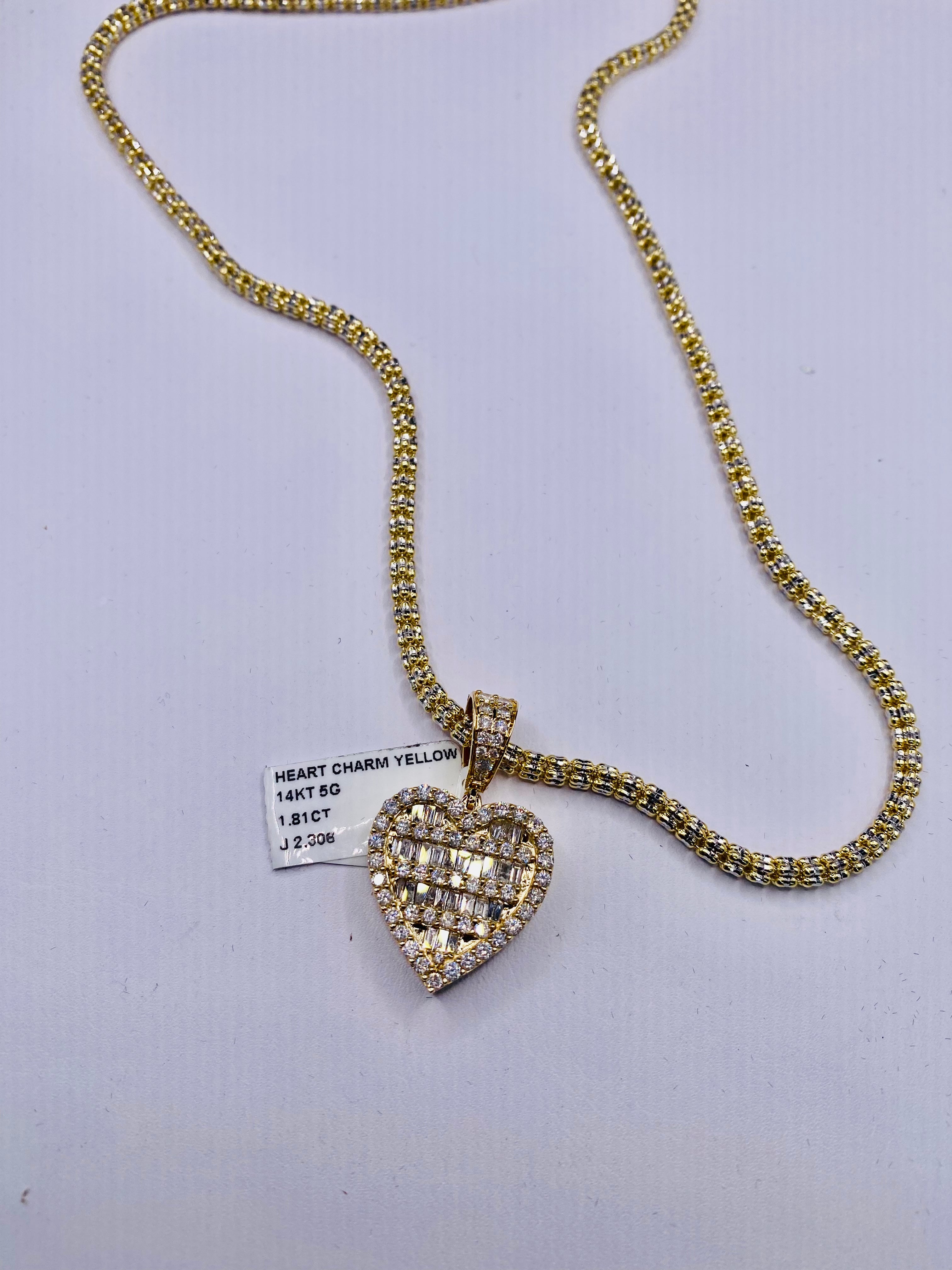 new 14k heart pendant,baguettes vs1 natural diamonds 1.8 cts.t.w