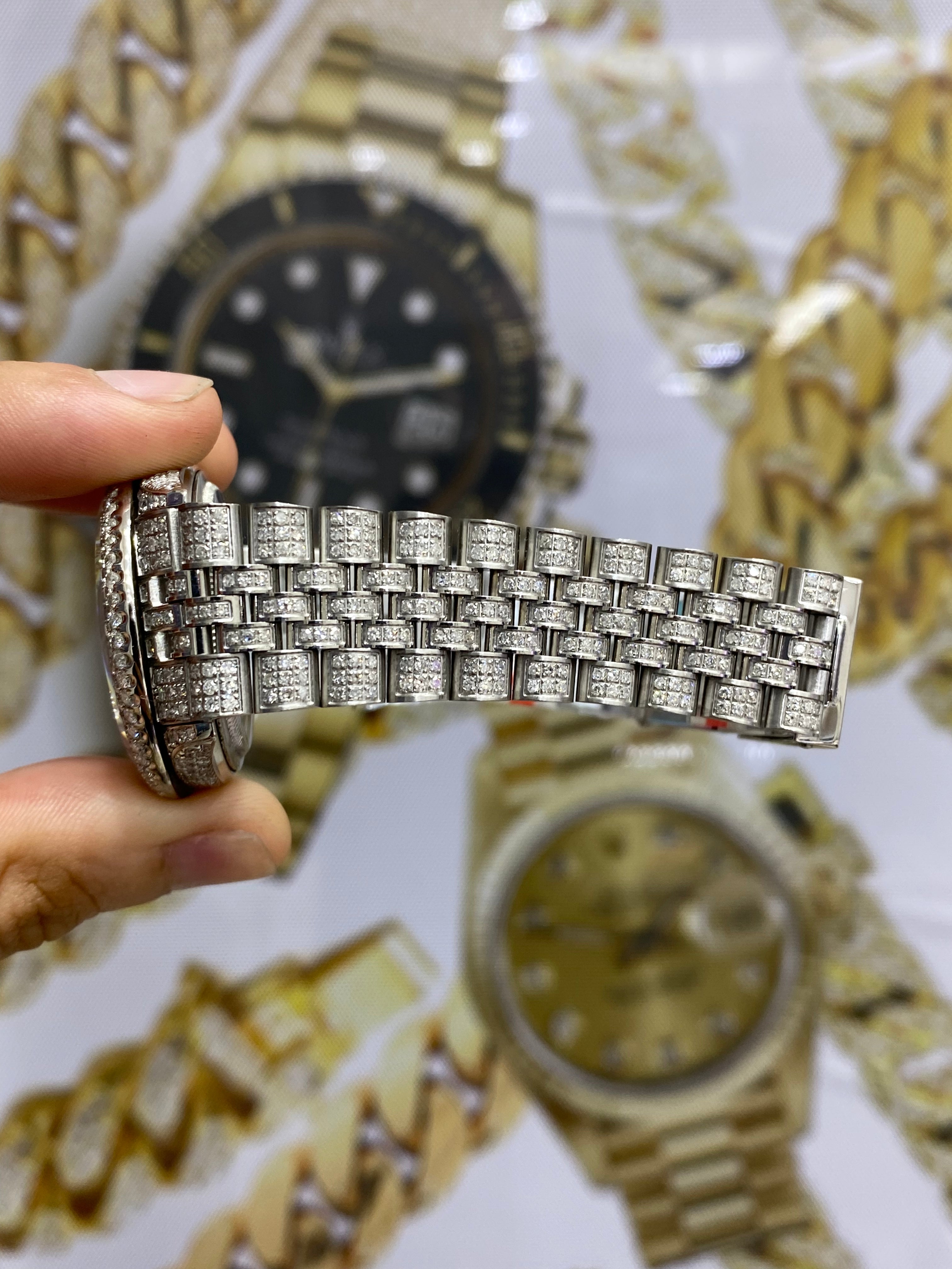 36mm rolex stainless steel#1601 double bezel “iced bustdown “ vs1 natural diamonds 💎 15cts.t.w.
