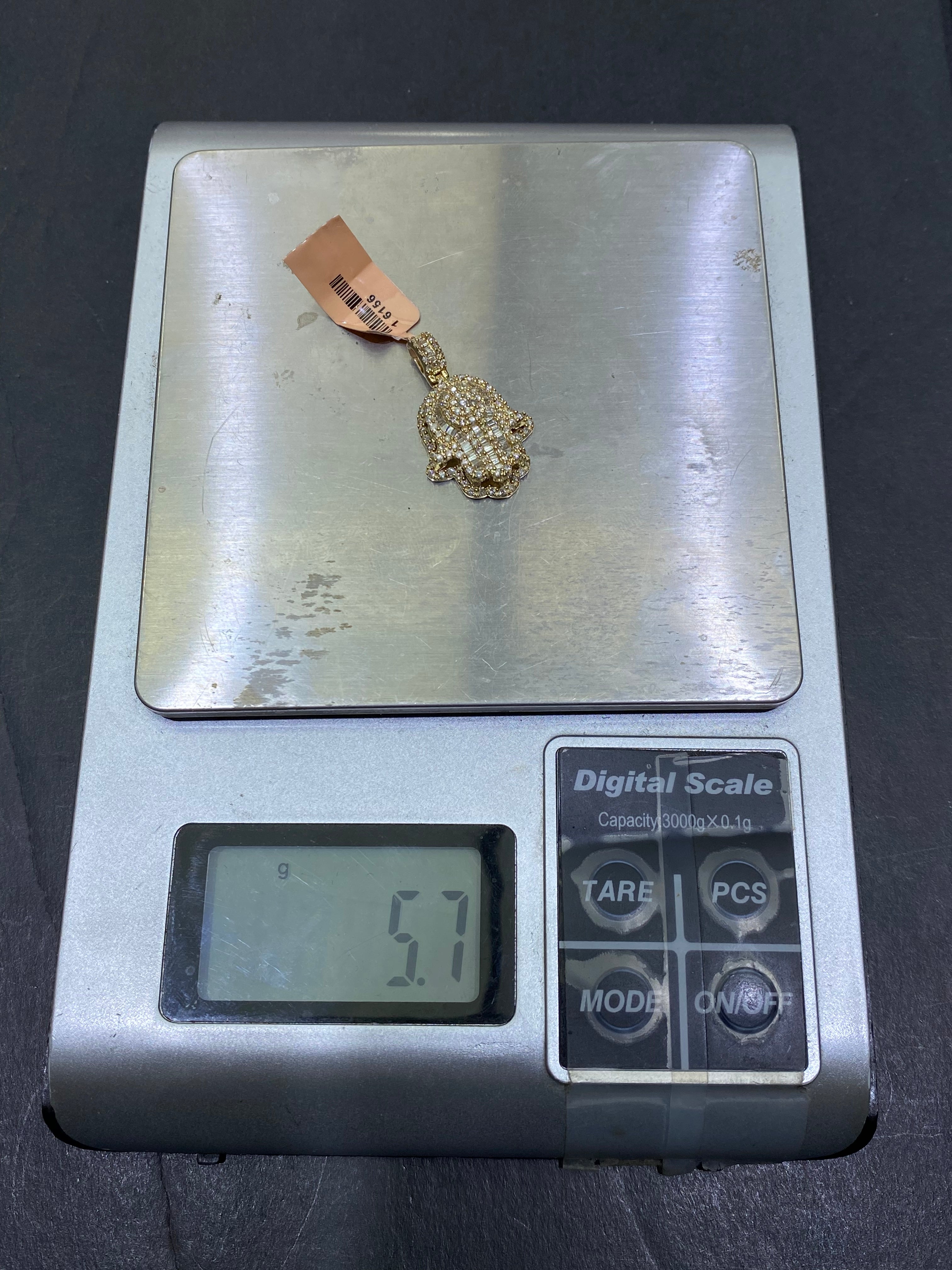 "Iced Hamsa" Vs1 natural diamonds 💎 custom Pendant 14k Vs-1,2cts.t.w. 6 grams.