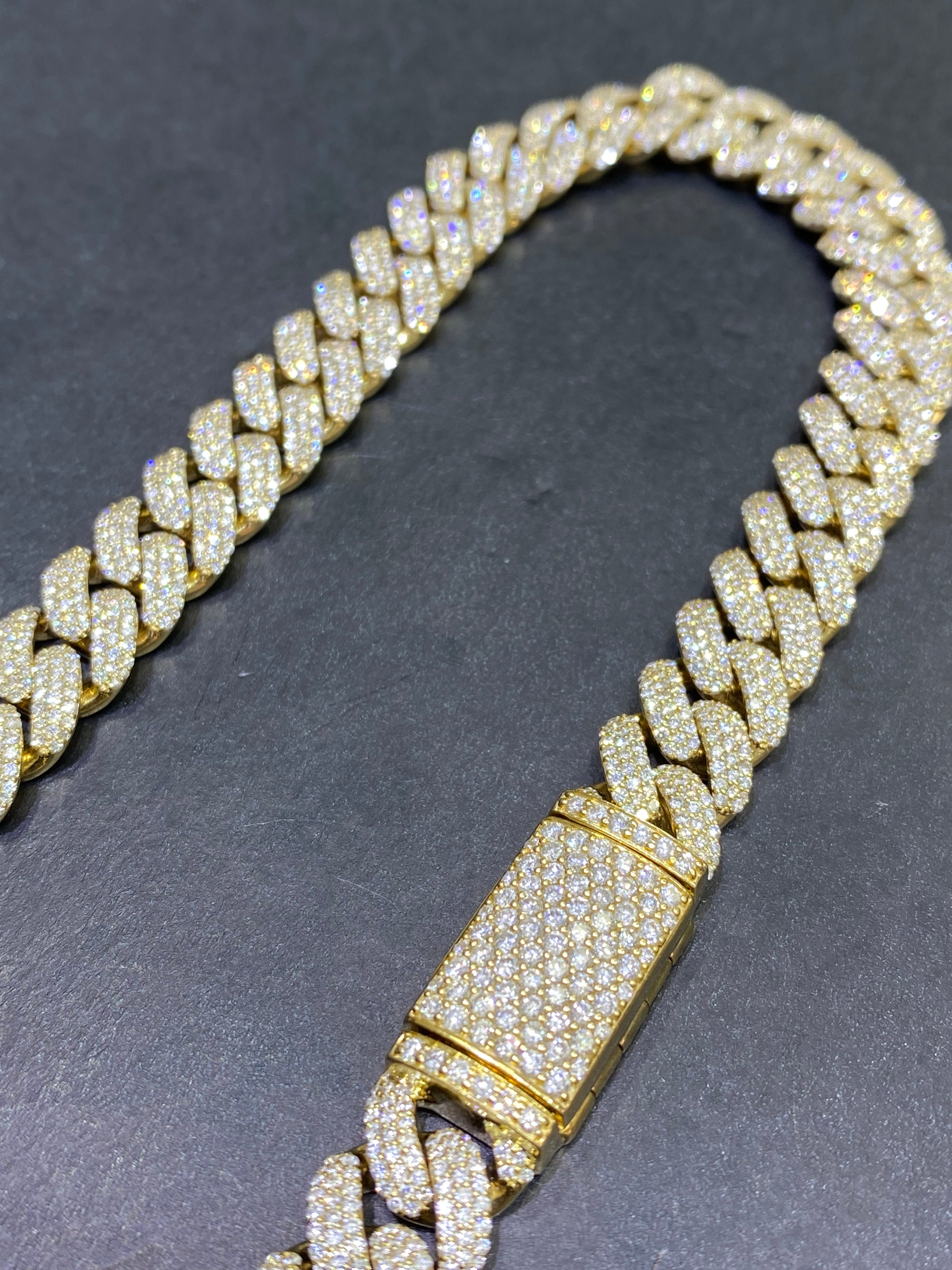 new โiced bustdown โ miami cuban link vs1 natural diamond ๐ 30cts.t.w.